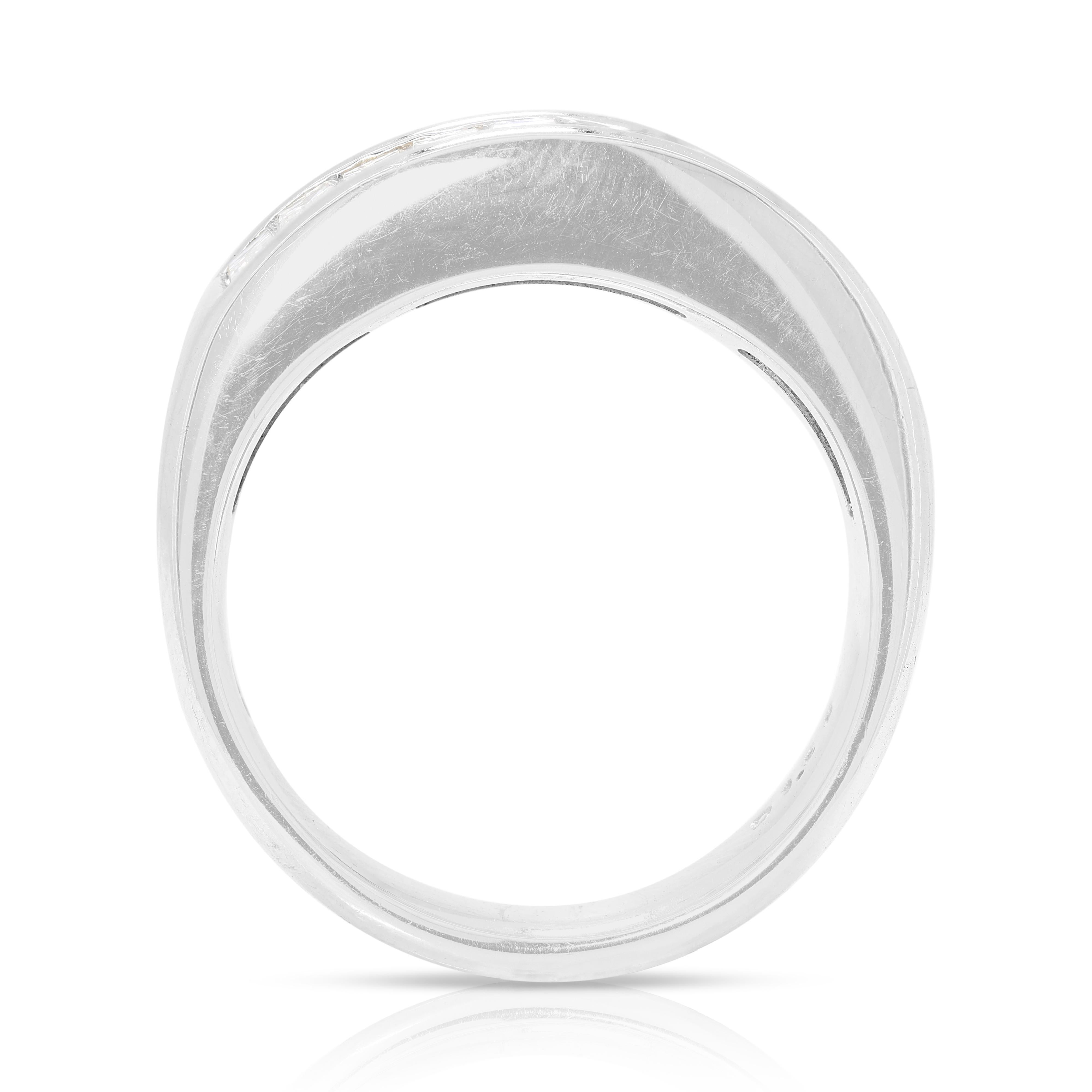 Timeless 1.55ct Baguette Cut Natural Diamond Ring in 18K White Gold For Sale 2