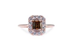 Stunning 18K Rose gold Emerald Ring with 1.06 carat Natural Diamonds - AIG Cert
