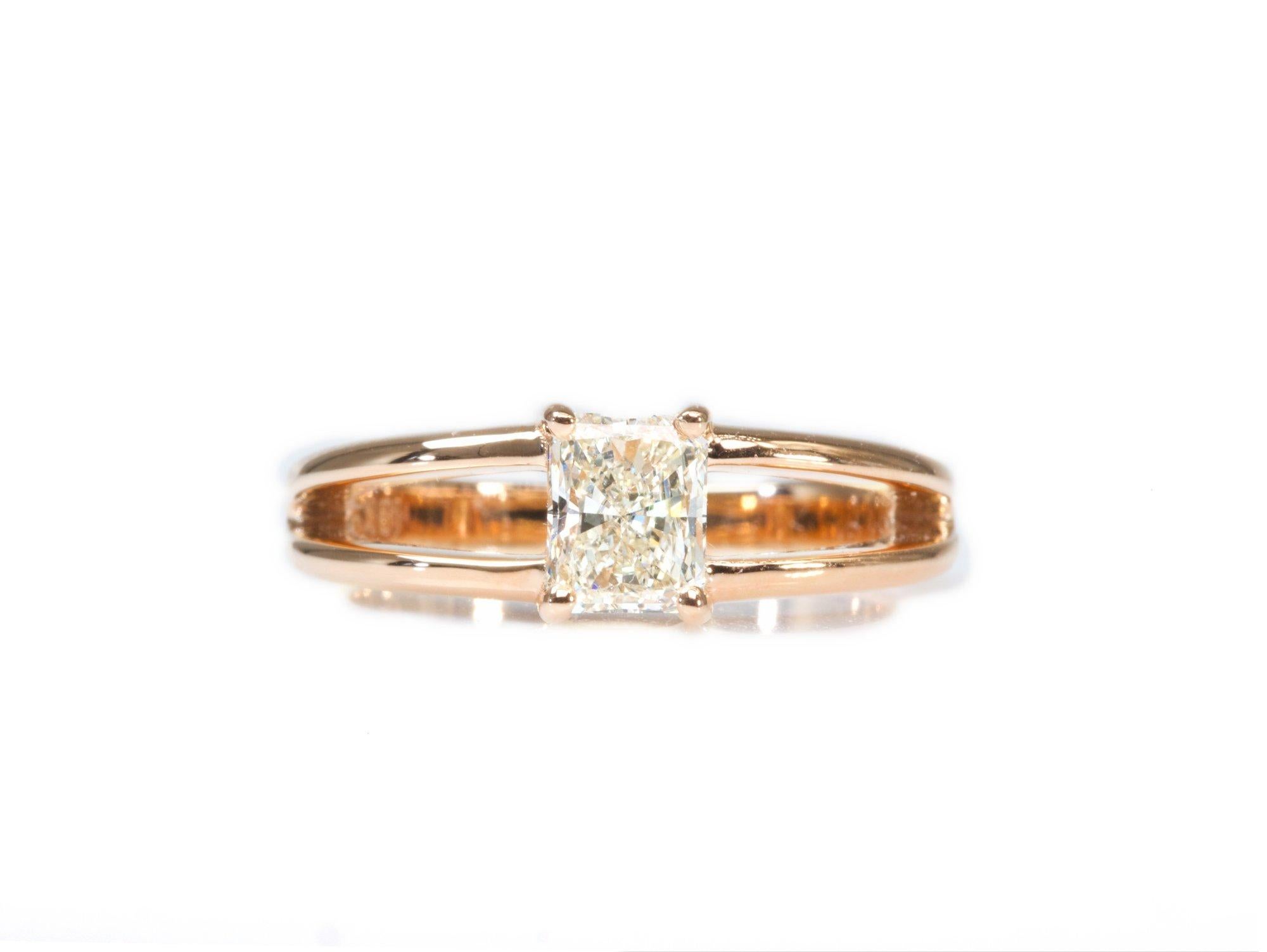 Superbe bague en or rose 18 carats avec un diamant naturel de 0,50 carat - Certificat GIA Pour femmes en vente