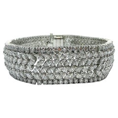 Stunning 18K White Gold 19.84 Carat Diamond Bracelet - 7 inches
