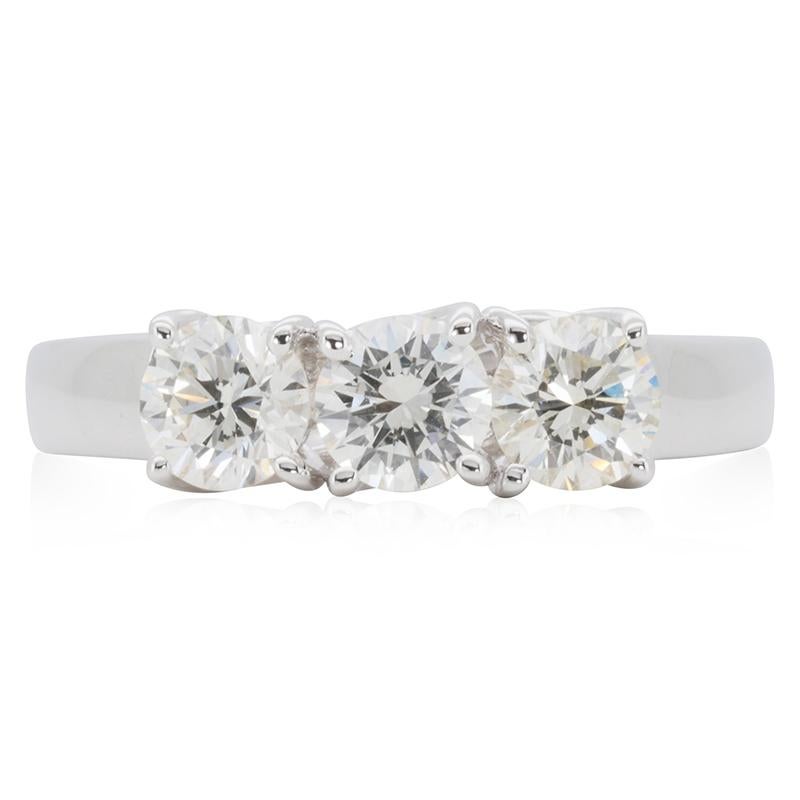 Round Cut Stunning 18k White Gold 3 Stone Diamond Ring w/1.20 ct - IGI Certified For Sale