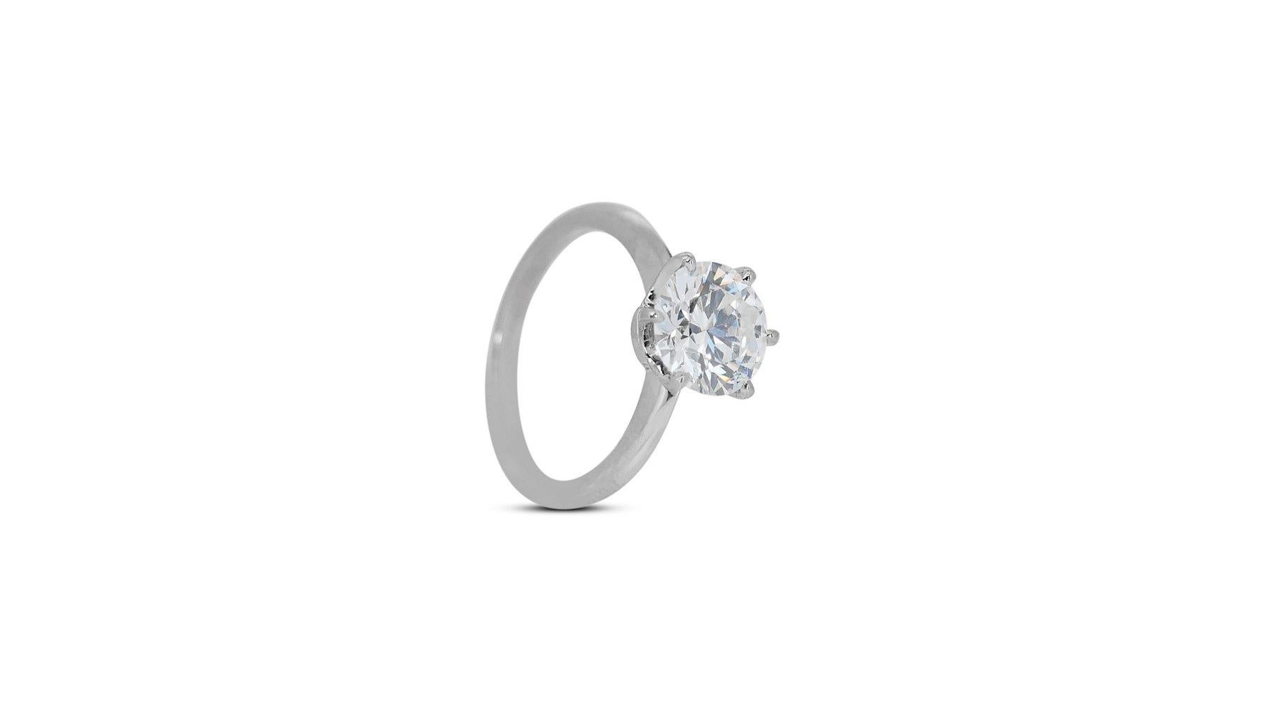 Stunning 18k White Gold 3.00 Carat Round Brilliant Diamond Solitaire Ring For Sale 1
