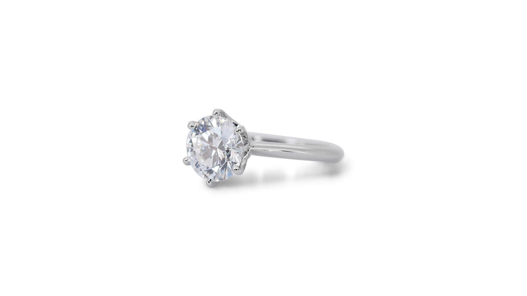 Stunning 18k White Gold 3.00 Carat Round Brilliant Diamond Solitaire Ring For Sale 2