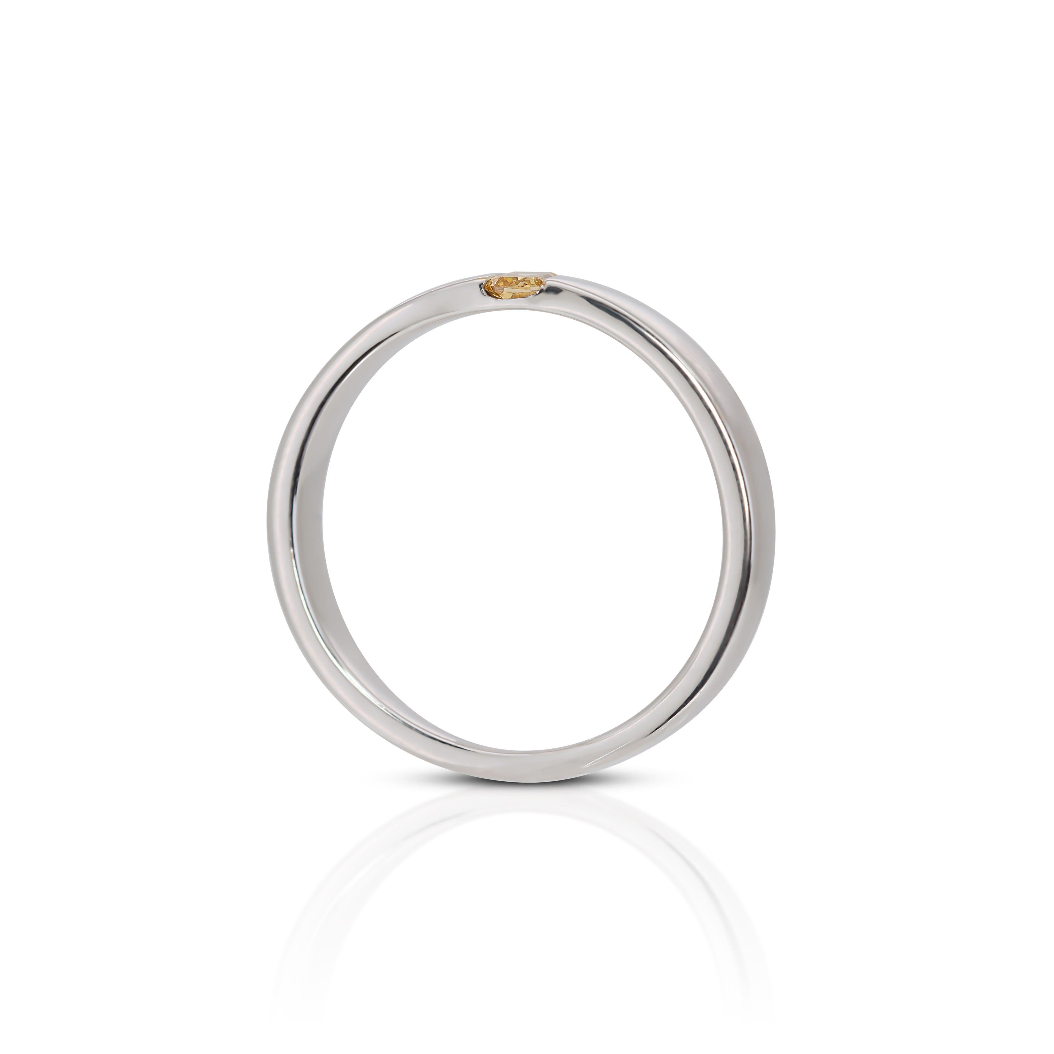 Atemberaubender Ring aus 18 Karat Weißgold mit 0,10 Karat natürlichen Diamanten, NGI-Zertifikat (Gemischter Schliff) im Angebot