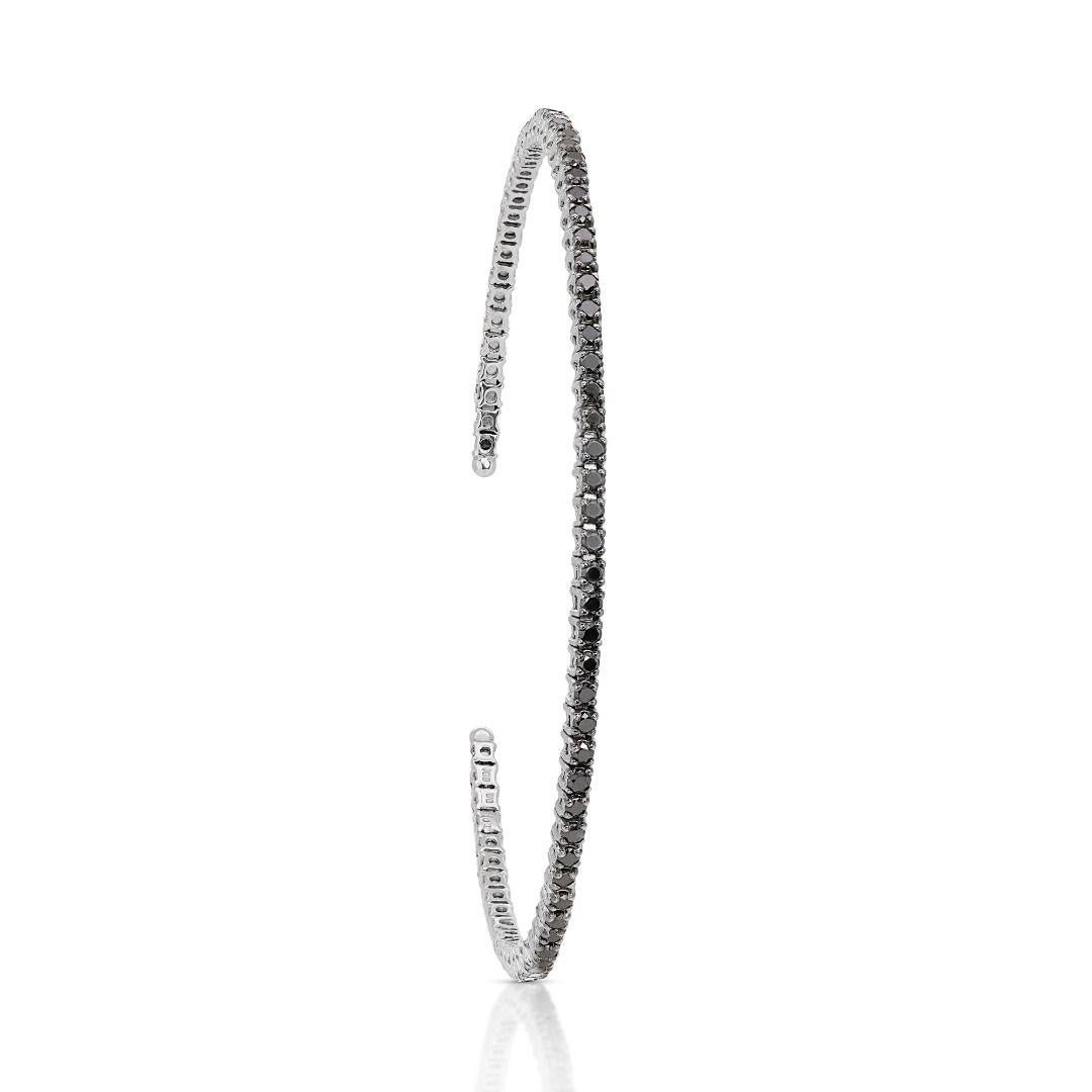 Stunning 14K White Gold Bracelet with Black Diamonds In New Condition For Sale In רמת גן, IL