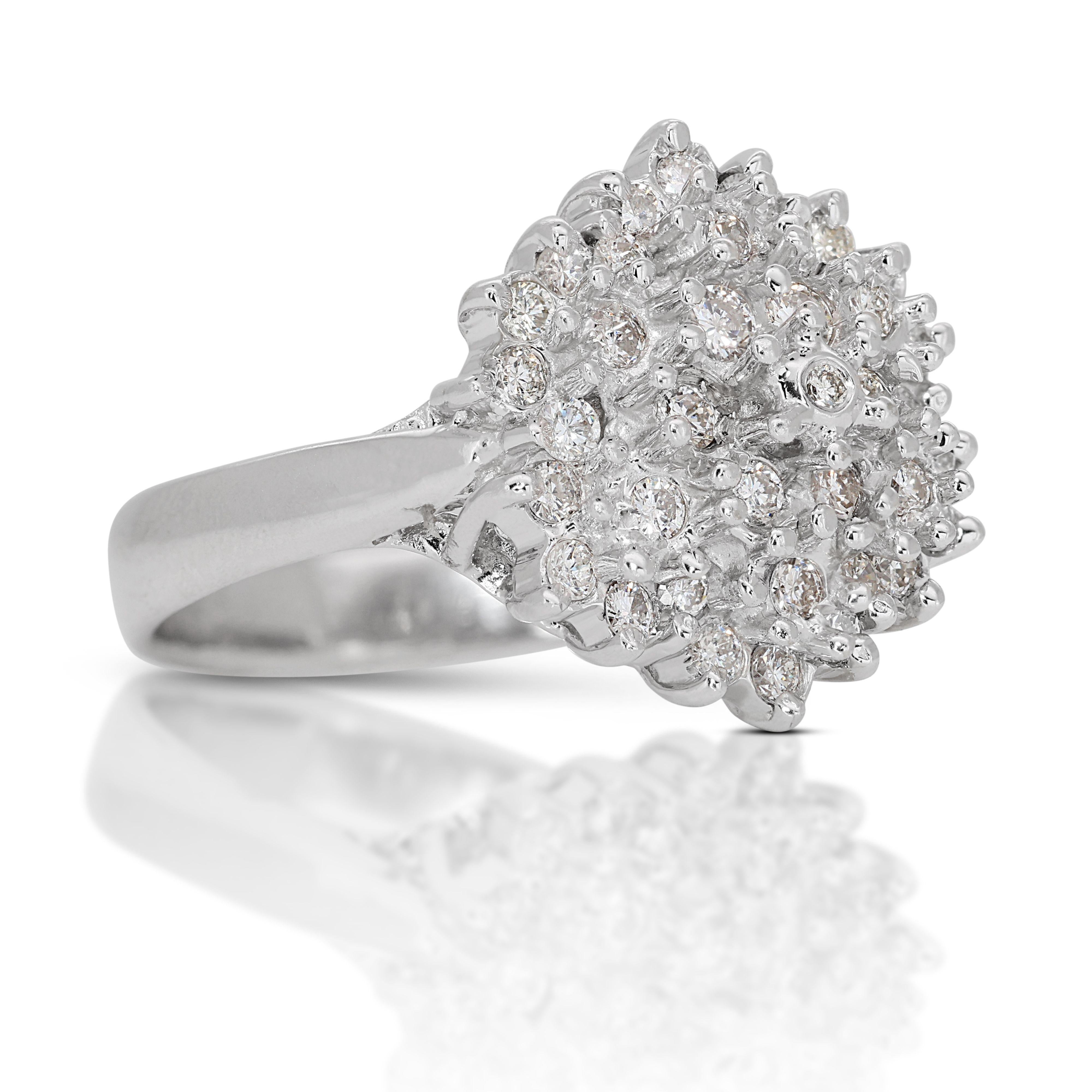 Women's Stunning 18k White Gold Cluster Flower Ring with 2.22 Carat Natural Diamonds For Sale