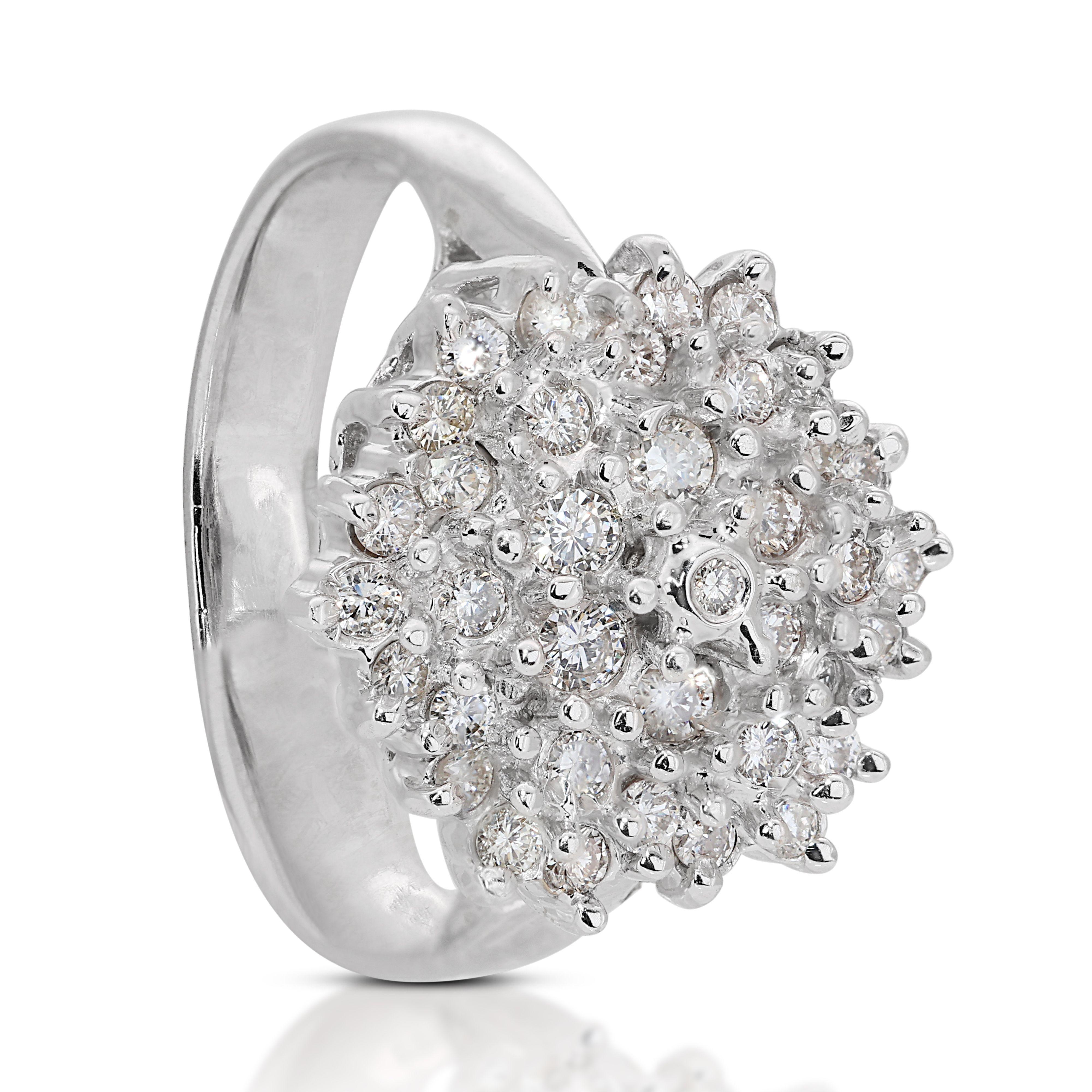 Stunning 18k White Gold Cluster Flower Ring with 2.22 Carat Natural Diamonds For Sale 2