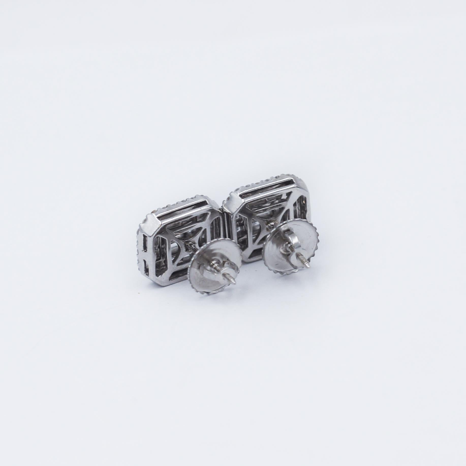 Stunning 18K White Gold Diamond Baguette Cluster Stud Earrings In Excellent Condition For Sale In San Fernando, CA