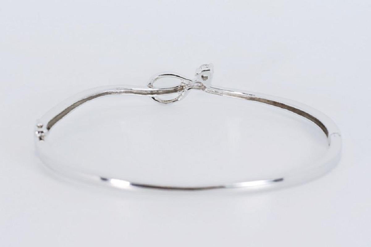 Stunning 18K White Gold Diamond Bangle with 0.12 Ct Natural Diamond In New Condition In רמת גן, IL