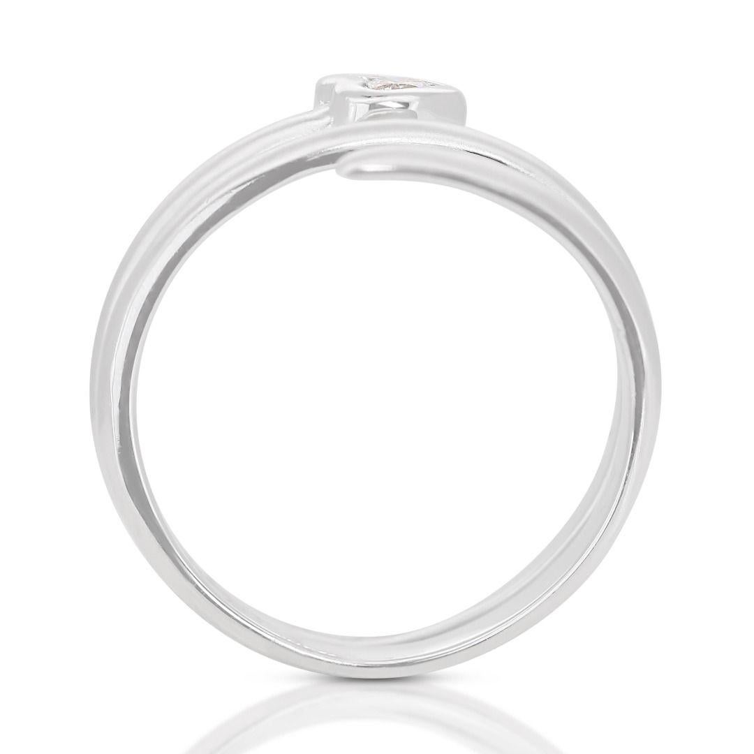 Unique Spiral Heart Diamond Ring in 18K White Gold In New Condition In רמת גן, IL