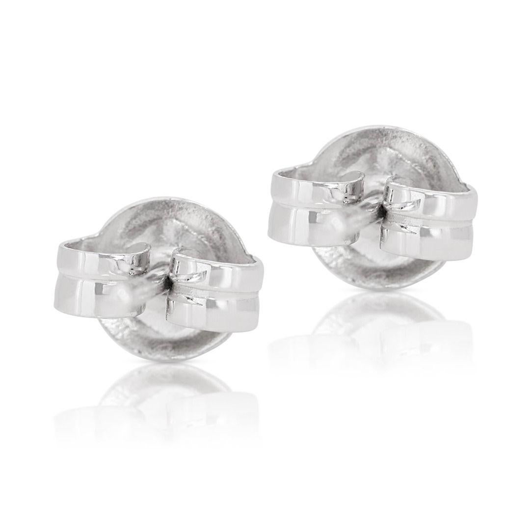 Stunning 18K White Gold Earrings with 0.14ct Round Brilliant Natural Diamond For Sale 2