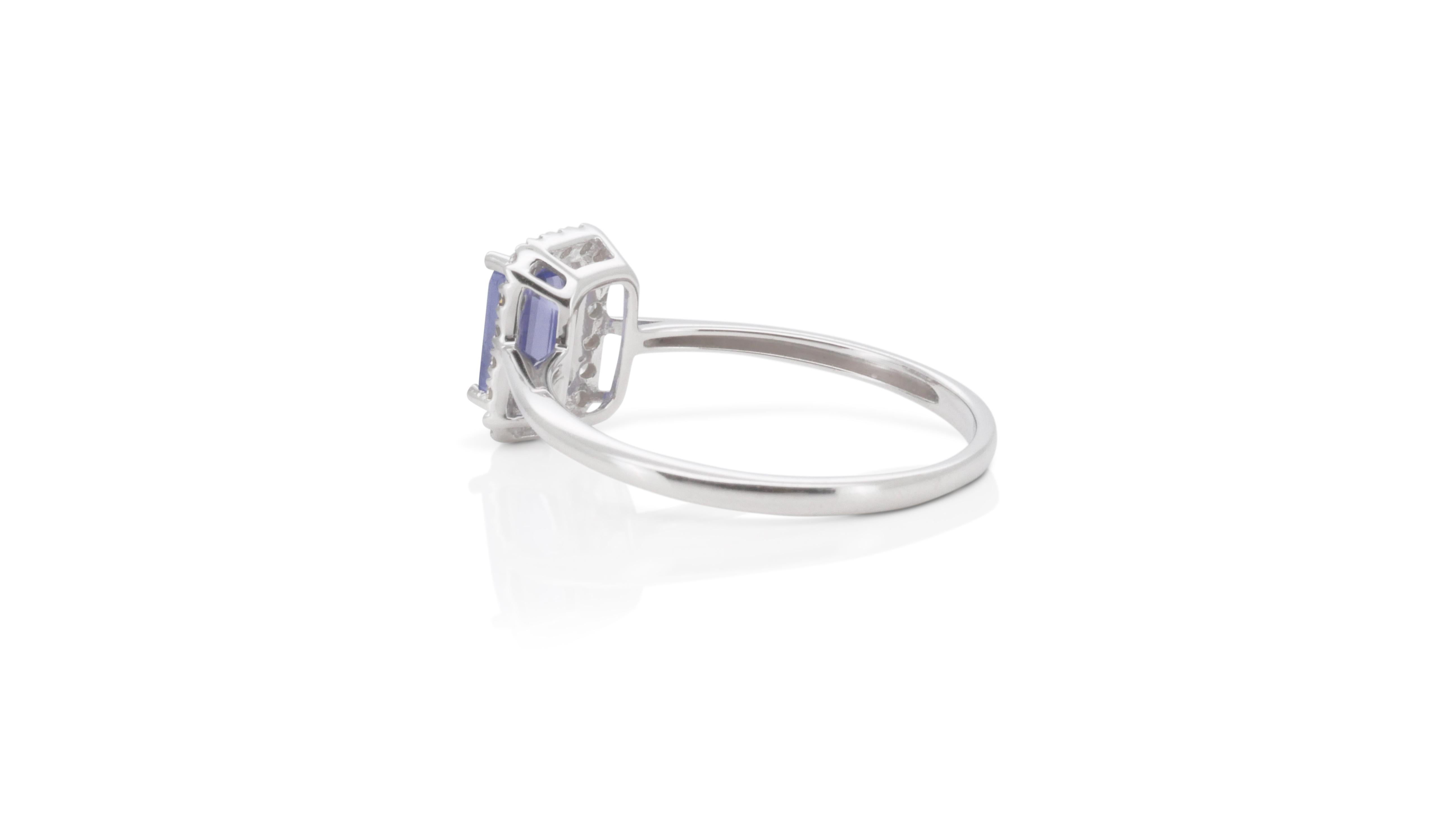 Women's Stunning 18k White Gold Halo Ring 0.71 Ct Natural Tanzanite & Diamonds NGI Cert For Sale