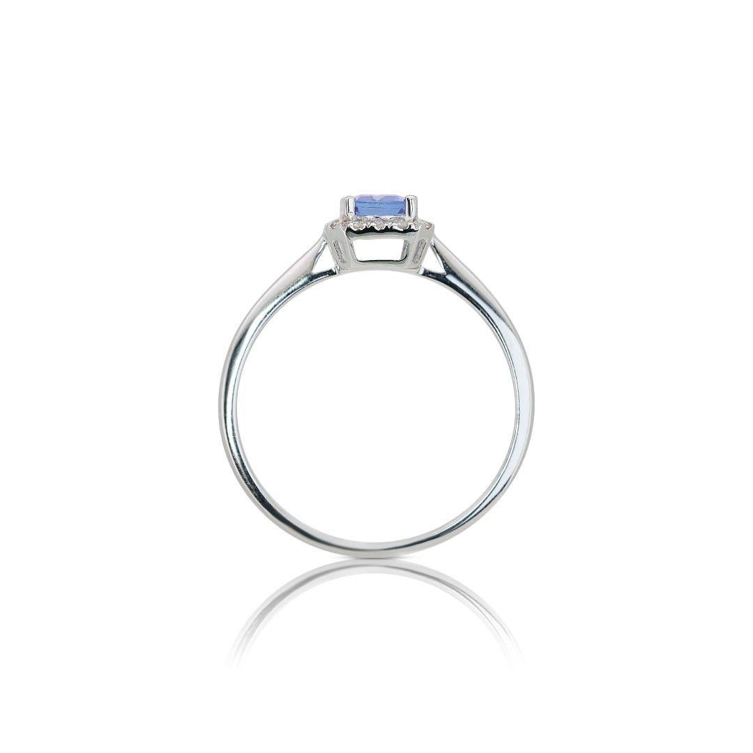 Stunning 18k White Gold Halo Ring 0.71 Ct Natural Tanzanite & Diamonds NGI Cert For Sale 5