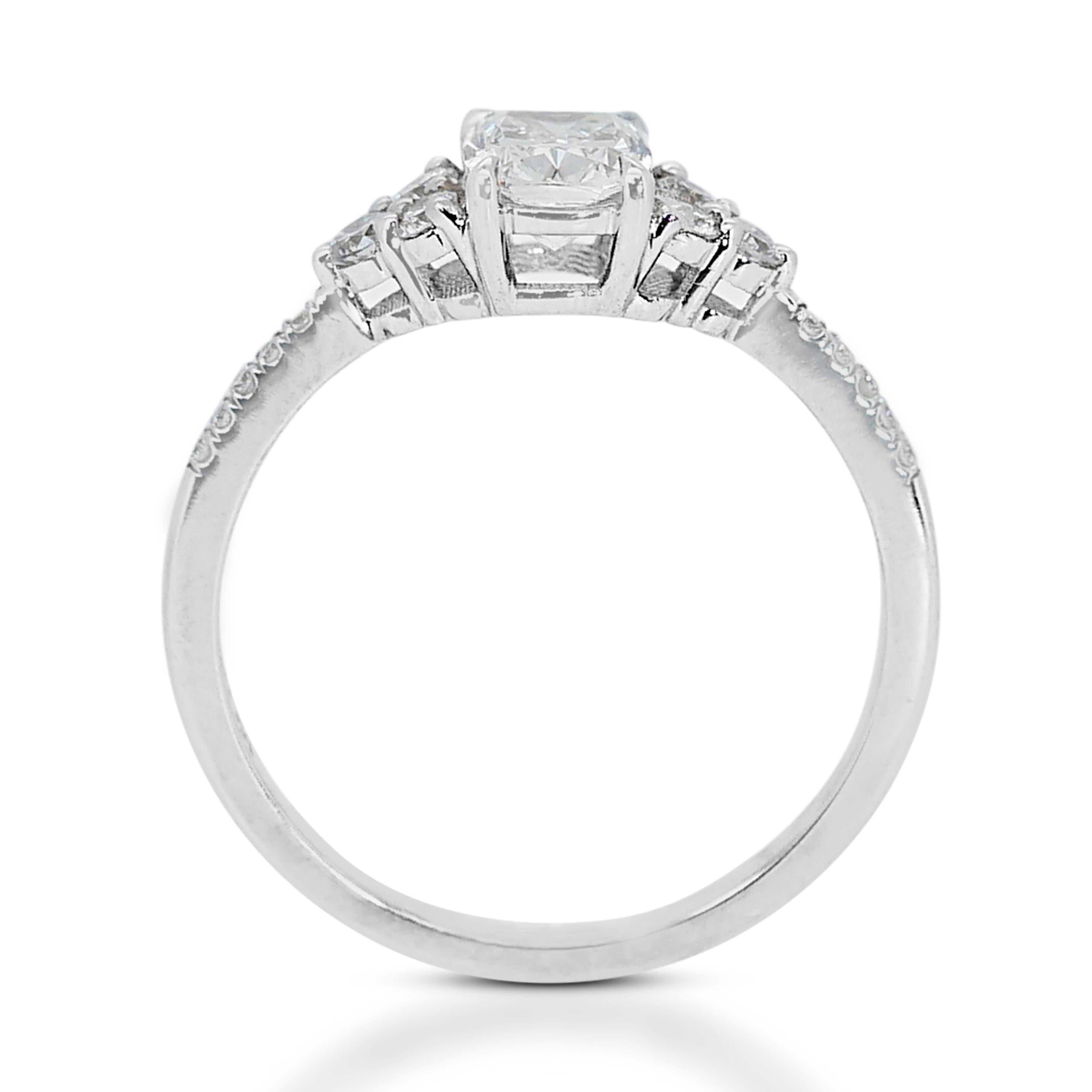 Stunning 18K White Gold Ideal Cut 3 Stone Natural Diamond Ring w/1.73ct-IGI CERT For Sale 1