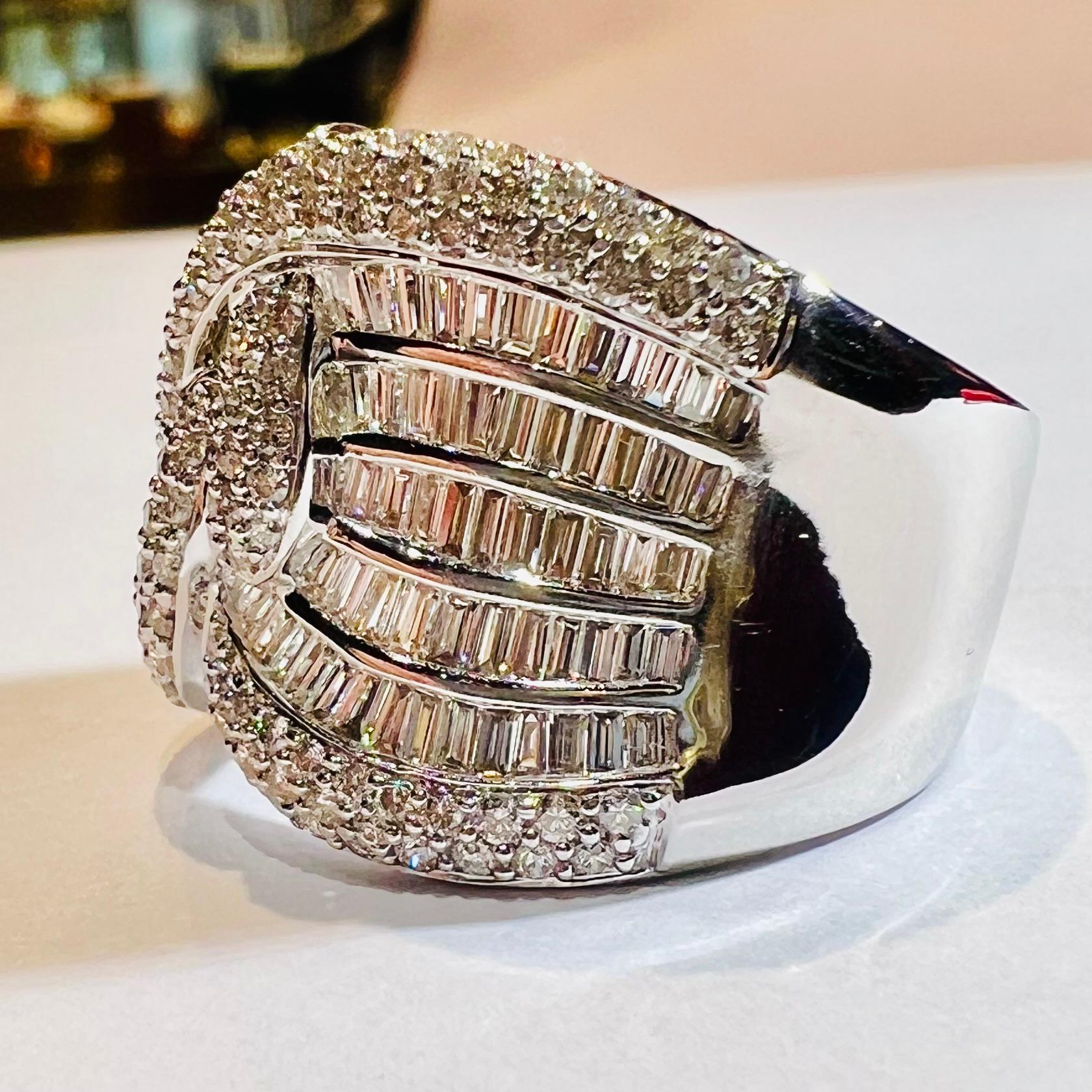 Baguette Cut Stunning 18K White Gold Knot Ring with 4ct Baguette & Round Diamonds For Sale