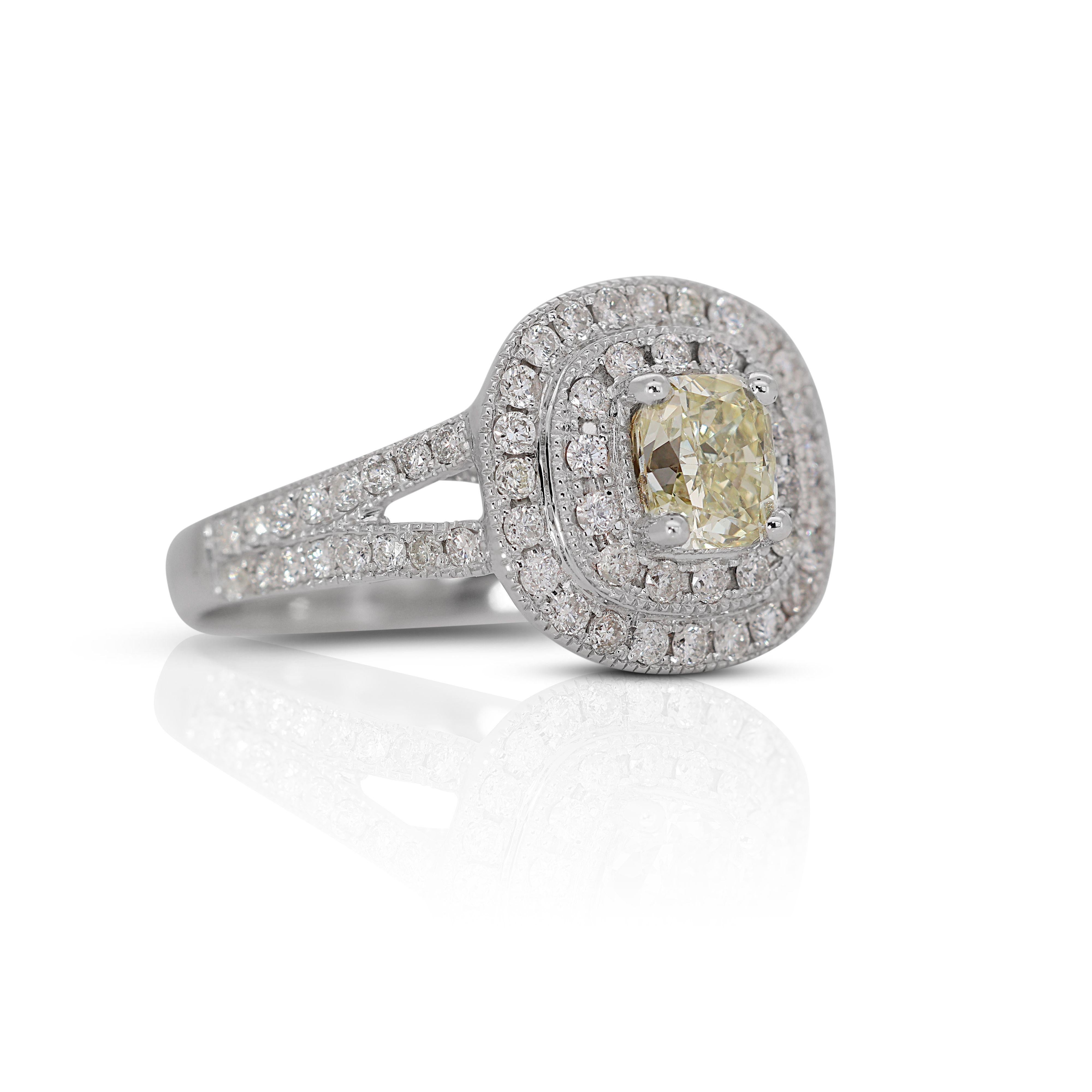 Round Cut Stunning 18k White Gold Pave Ring with 1.53ct Yellow Stone Center For Sale