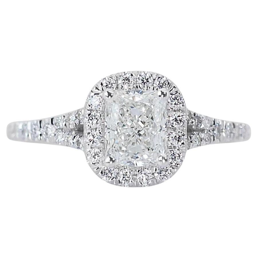 Stunning 18K White Gold Ring Natural Diamonds For Sale