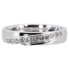 Stunning 18k White Gold Ring with 0.15 ct Natural Diamonds