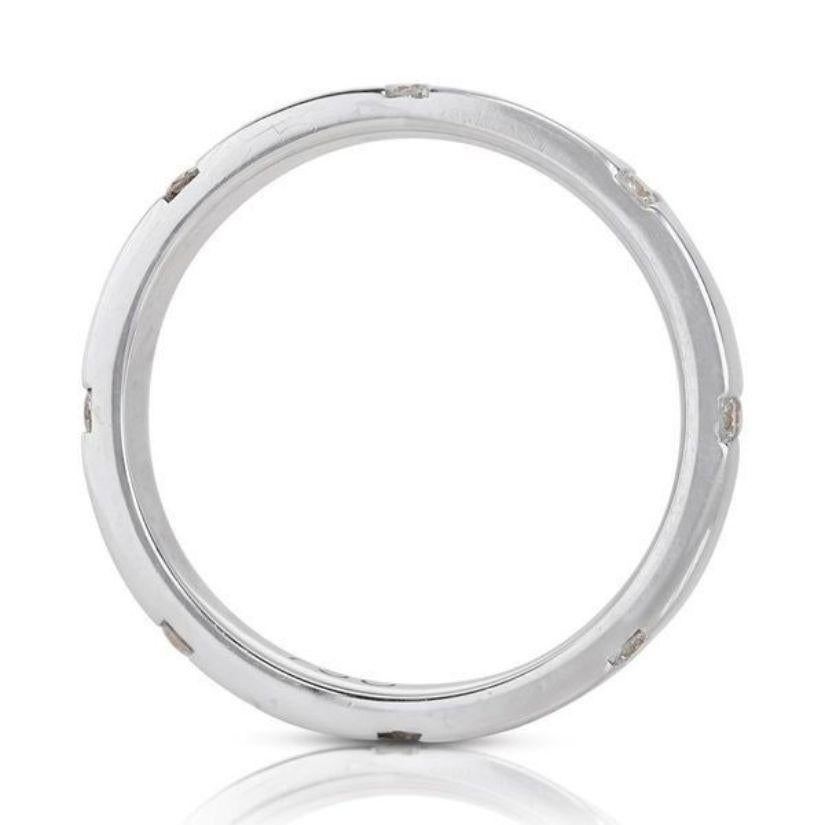 Stunning 18K White Gold Ring with 0.32ct Round Brilliant Natural Diamond For Sale 1
