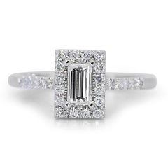 Stunning 18K White Gold Ring with 0.74 total Carat Baguette Natural Diamond