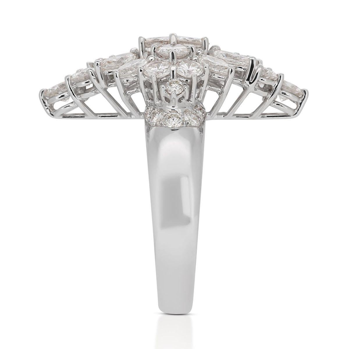 Women's Stunning 18k White Gold Ring witth 2.50ct. Round Brilliant Art Deco Diamond For Sale