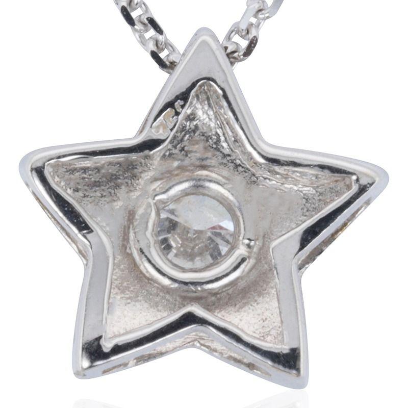 Stunning 18K White Gold Star Necklace with 0.16 ct Natural Diamond For Sale 1