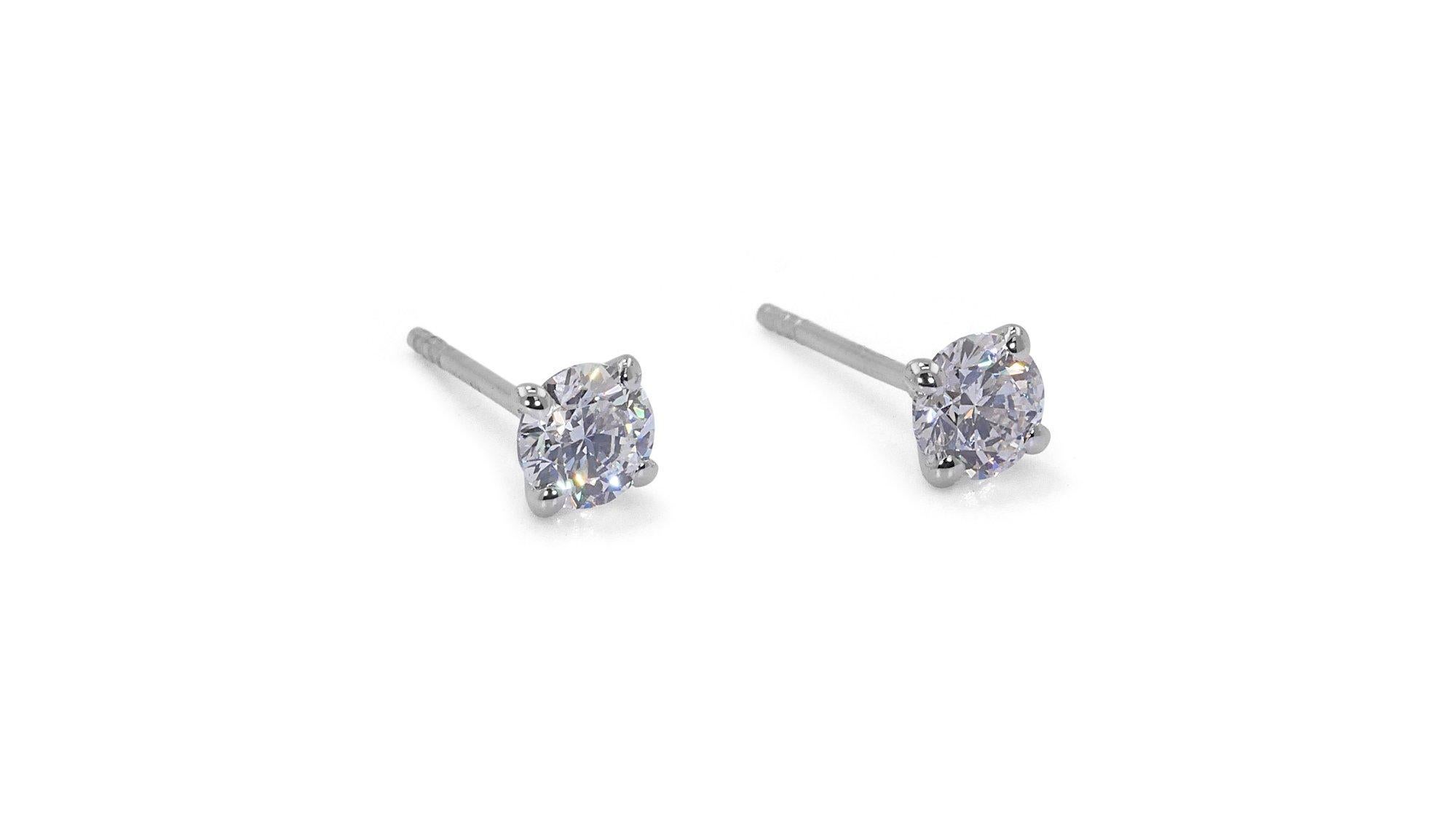 Stunning 18k White Gold Stud Earrings with 0.80 Ct Natural Diamonds GIA Cert For Sale 1