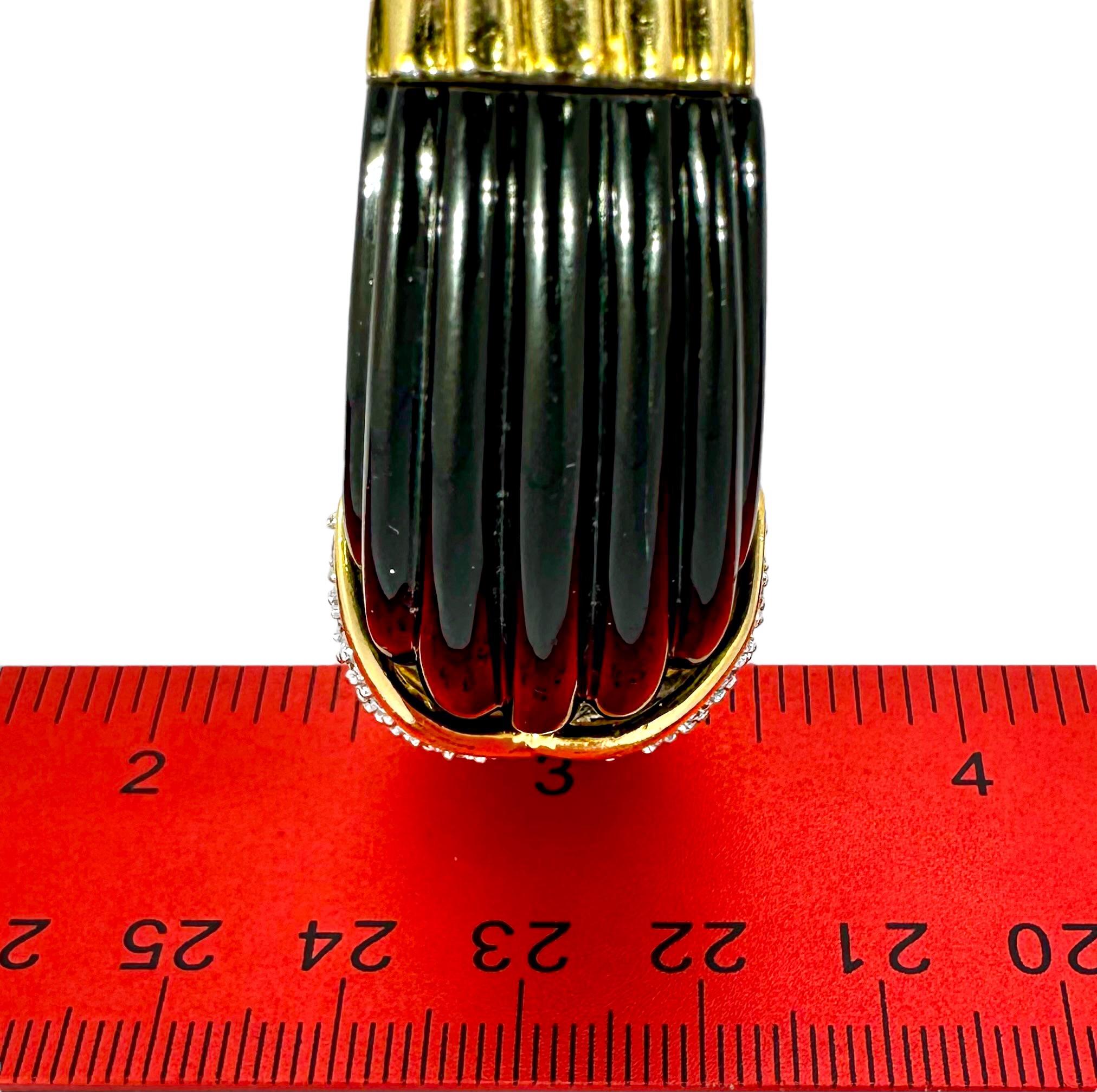 Superbe manchette en or jaune 18 carats, diamants et onyx cannelé du designer Charles Turi en vente 4