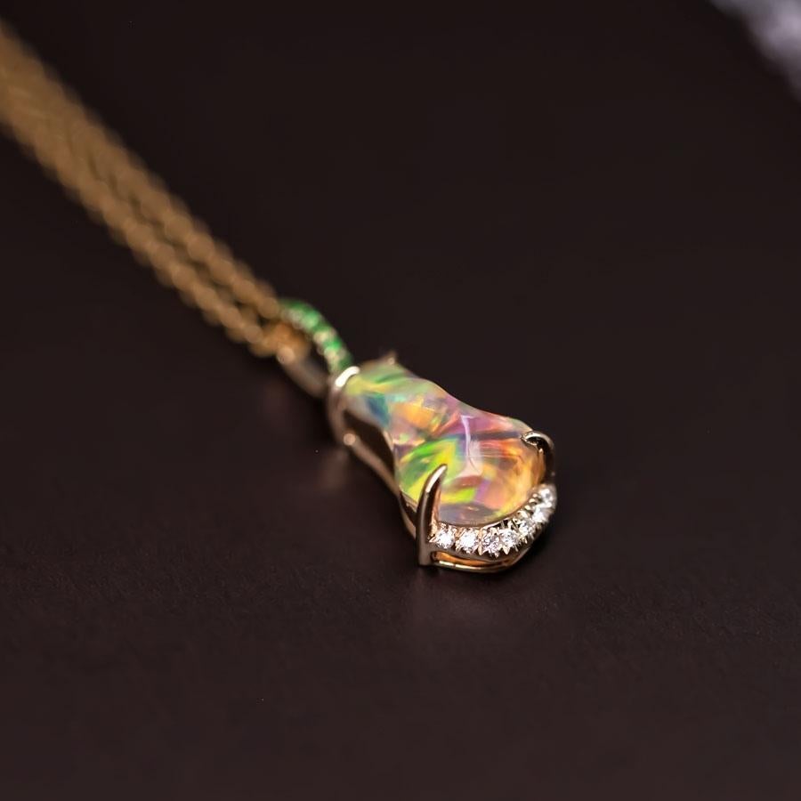 Women's or Men's Stunning 18K Yellow Gold Pendant Necklace with Fire Opal, Diamond For Sale