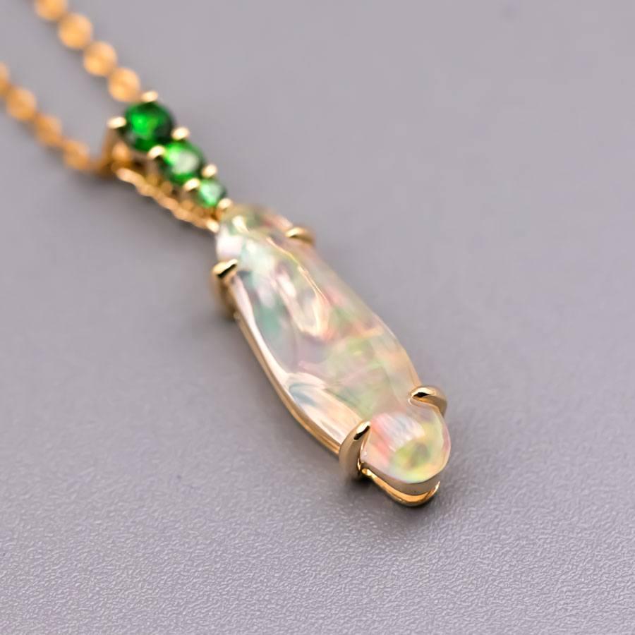 Artist Stunning 18K Yellow Gold Pendant Necklace with Fire Opal & Tsavorite For Sale