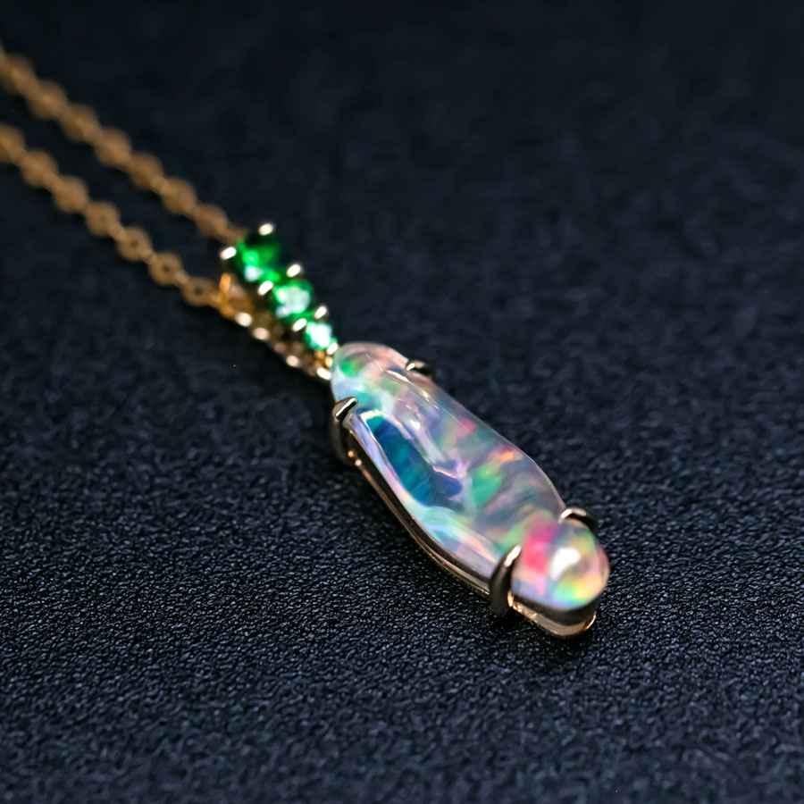 Brilliant Cut Stunning 18K Yellow Gold Pendant Necklace with Fire Opal & Tsavorite For Sale