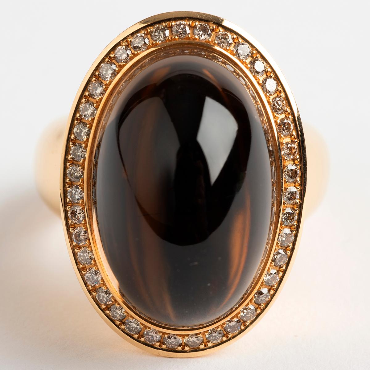 Stunning 18 Carat Yellow Gold Smokey Quartz and Diamond Cabochon Dress Ring In Excellent Condition In Canterbury, GB