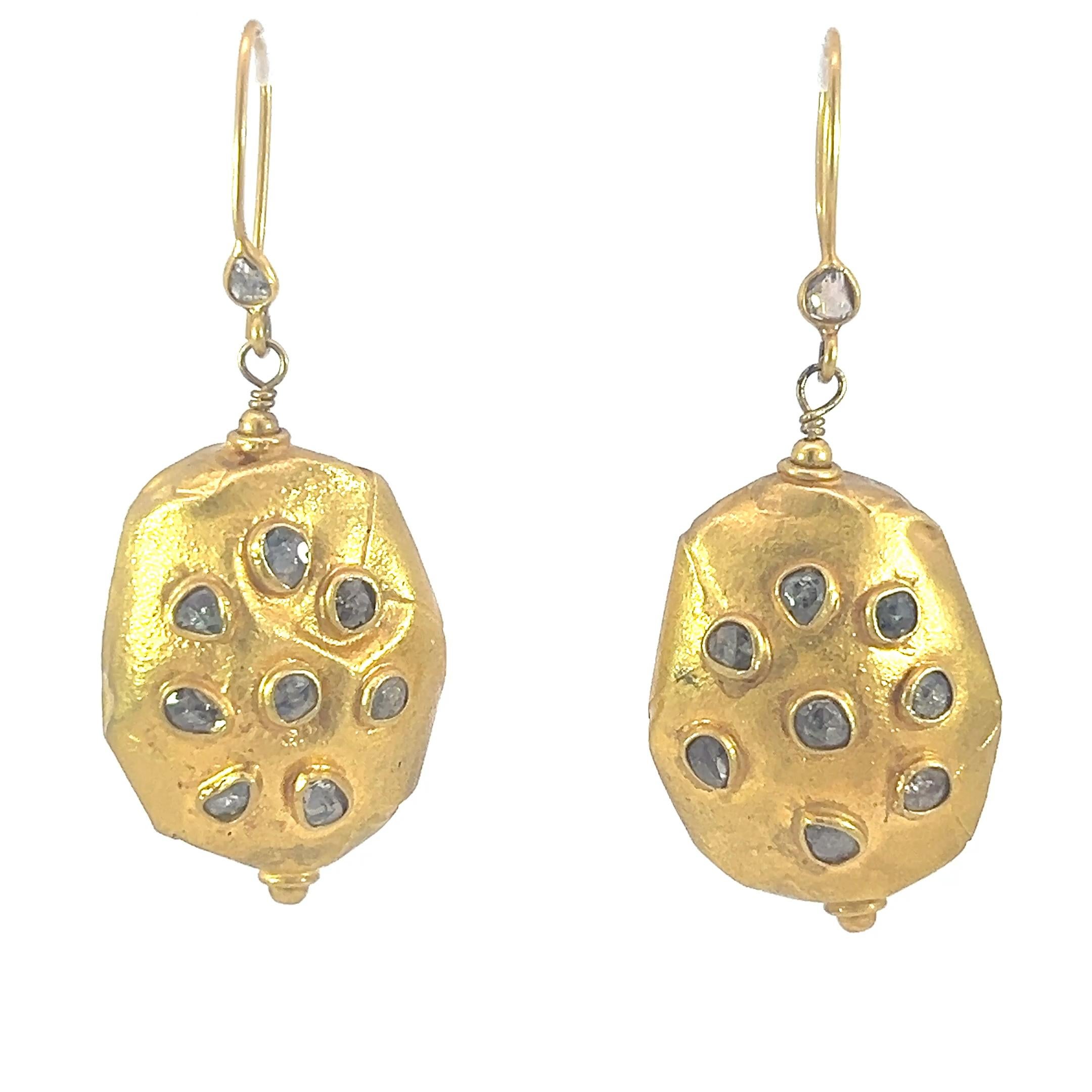 Taglio rotondo Splendidi orecchini a goccia in oro 18Kt e diamanti in vendita