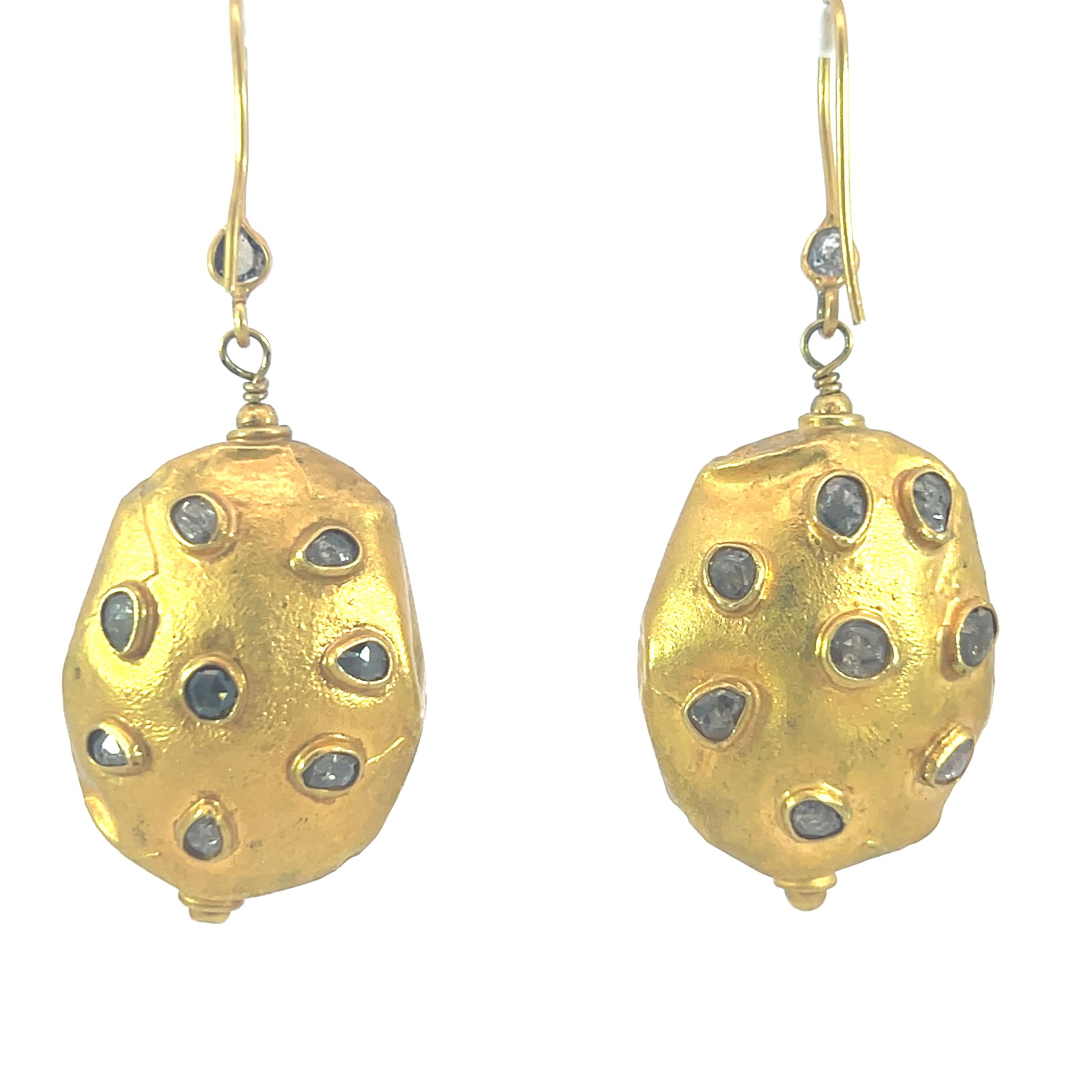 Splendidi orecchini a goccia in oro 18Kt e diamanti in vendita 1
