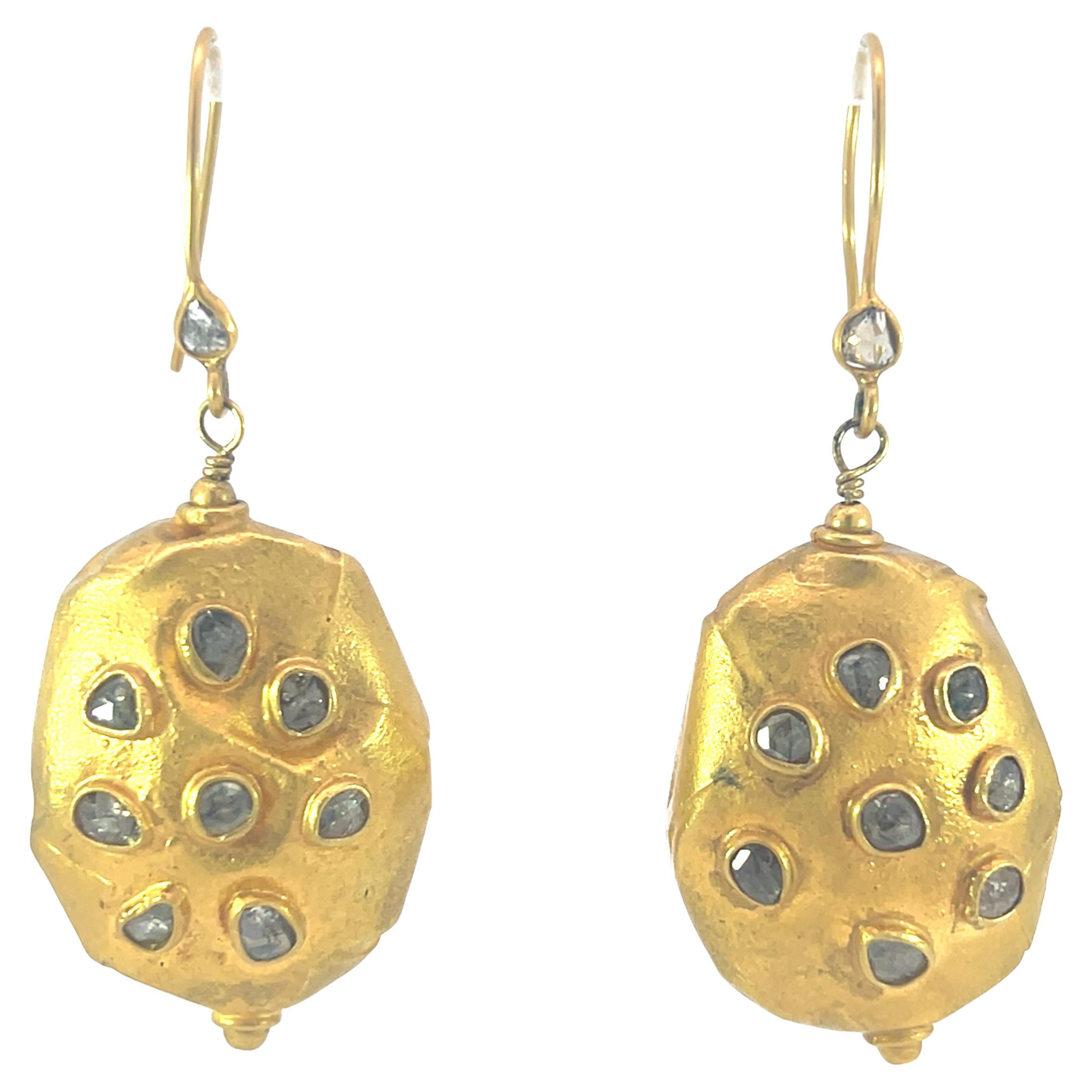Stunning 18Kt gold and diamond drop earrings