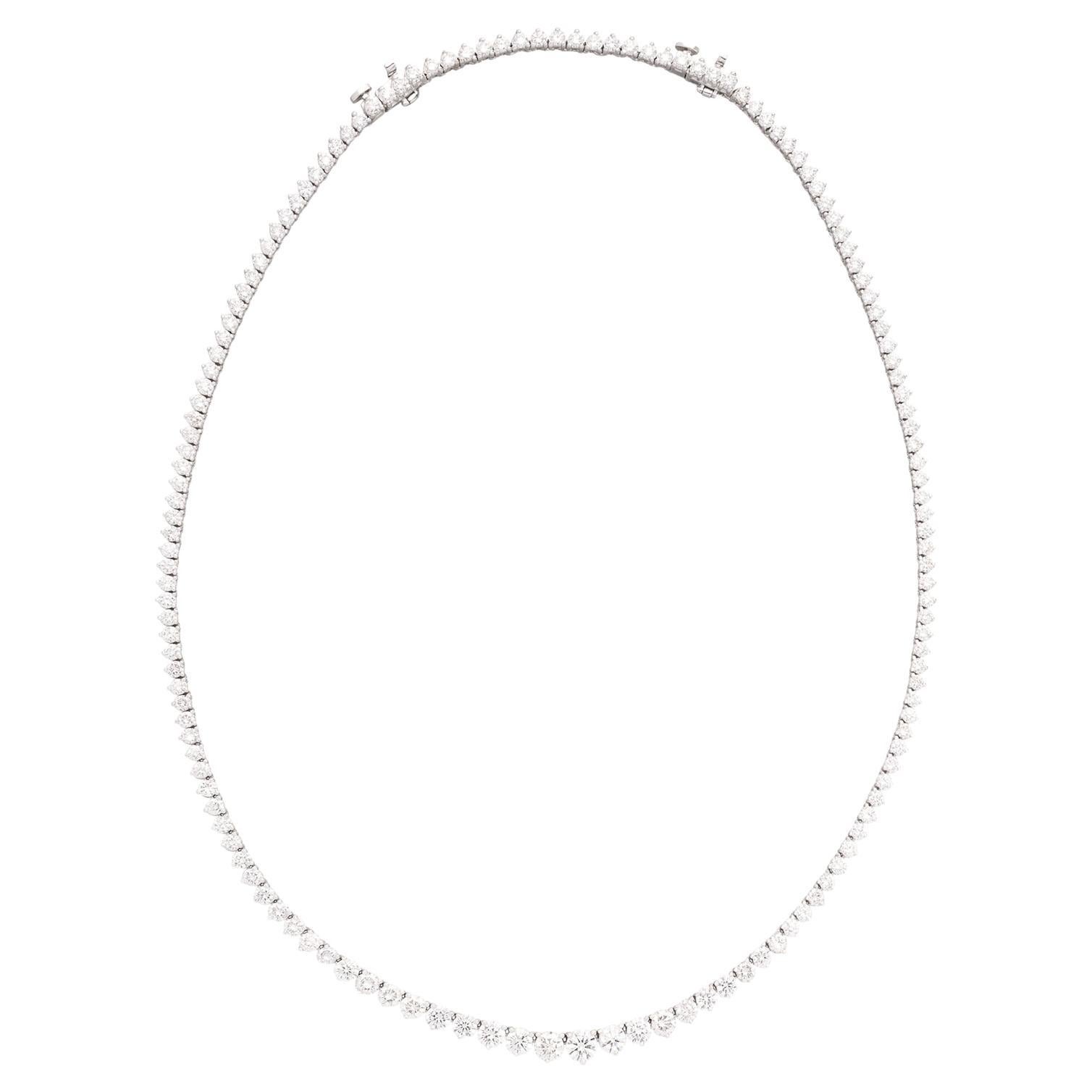 Stunning 18kt Graduated Diamond Line Necklace For Sale