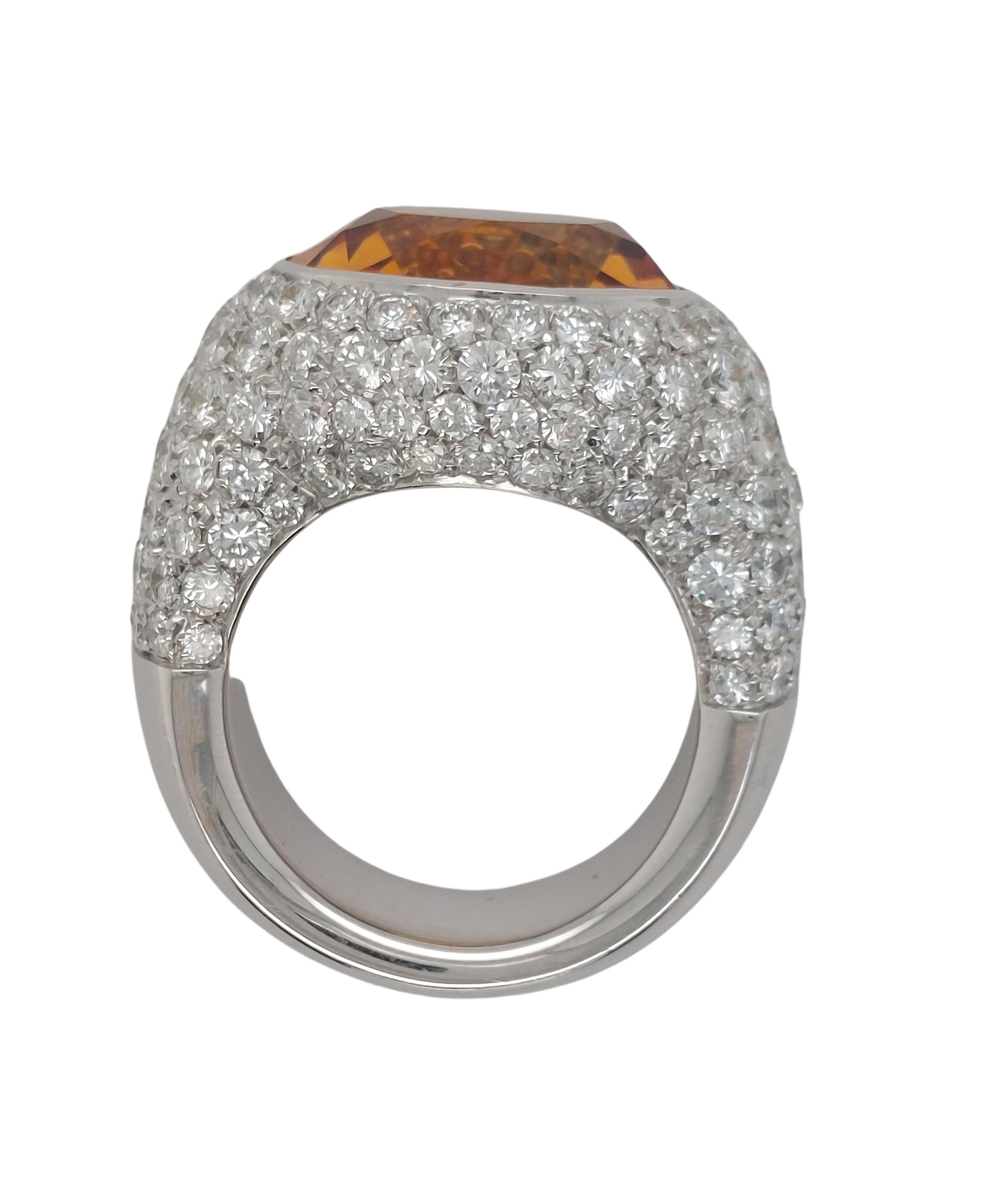Women's or Men's Stunning 18kt Solid White Gold Ring with 6.4ct Diamonds and Big Citrine Stone For Sale