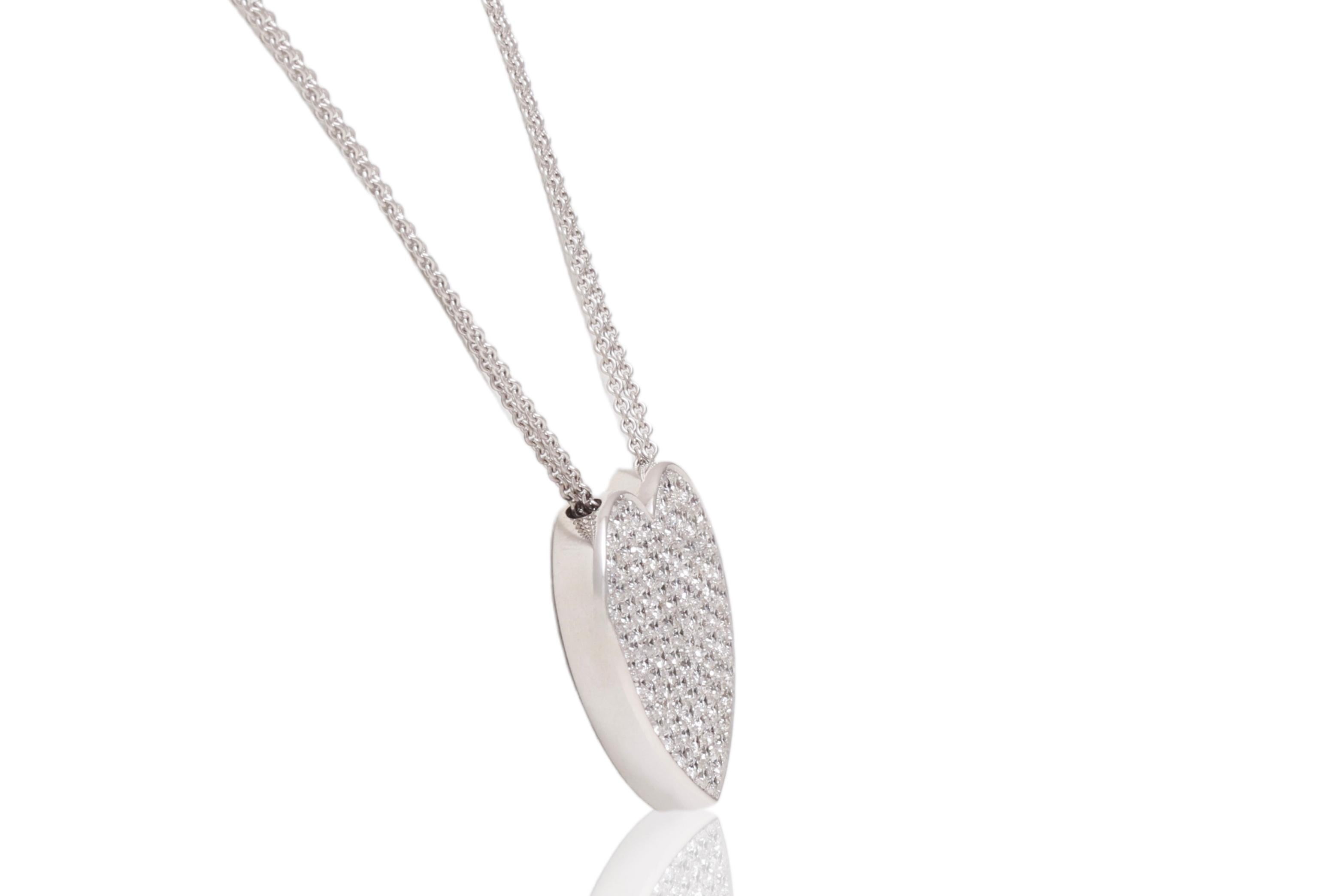 Artisan Stunning 18kt White Gold Heart Shaped Necklace Set with 3.40ct Diamonds For Sale