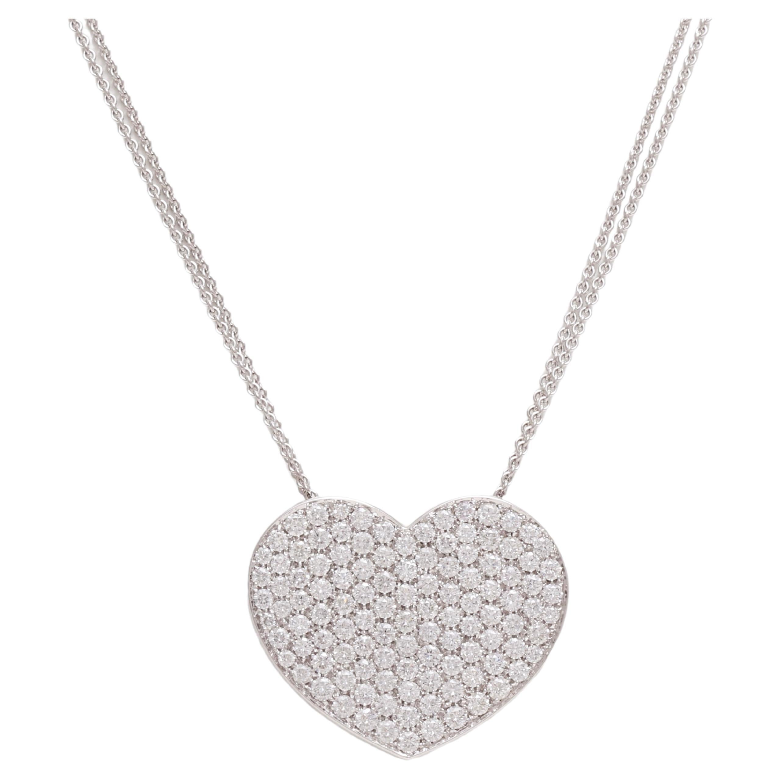 Stunning 18kt White Gold Heart Shaped Necklace Set with 3.40ct Diamonds For Sale