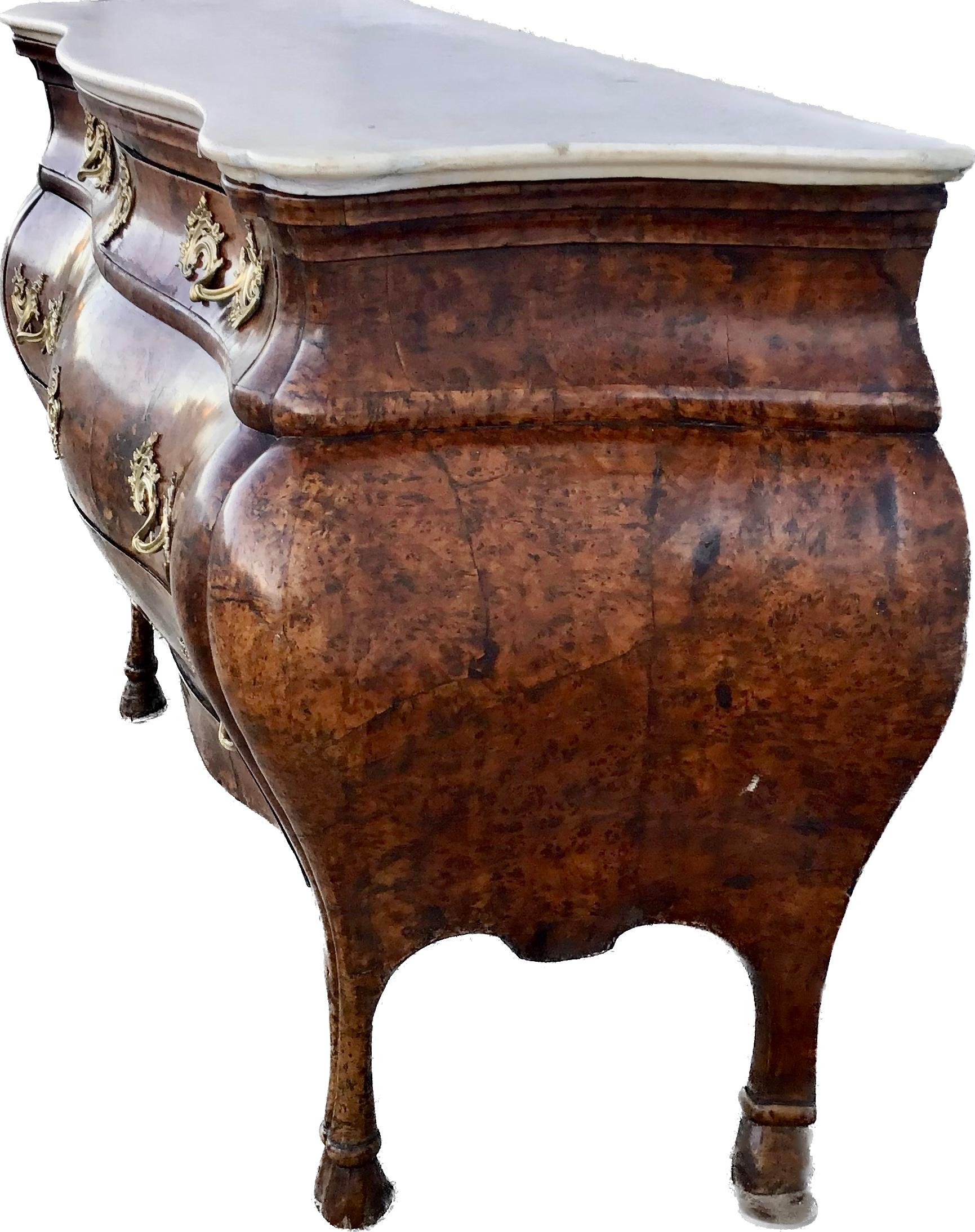 Stunning 18th C. Italian Rococo Bombe Commode For Sale 5