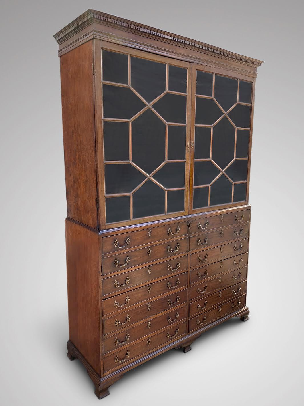 British Stunning 18th Century George III Period Mahogany Secretaire Library Bookcase For Sale