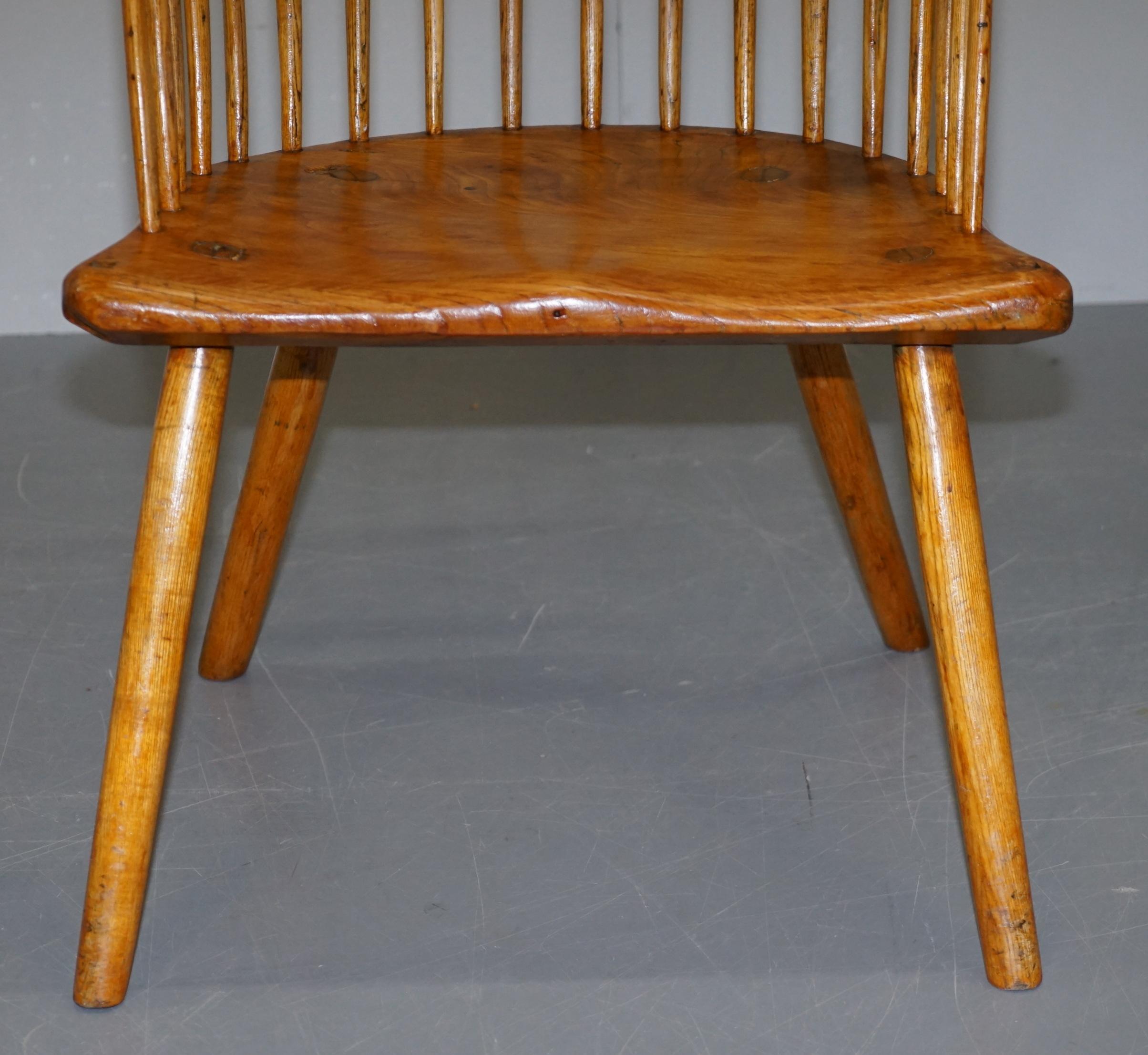 Stunning 18th Century Yew Wood Windsor Armchair Primate Design Stick Back For Sale 2