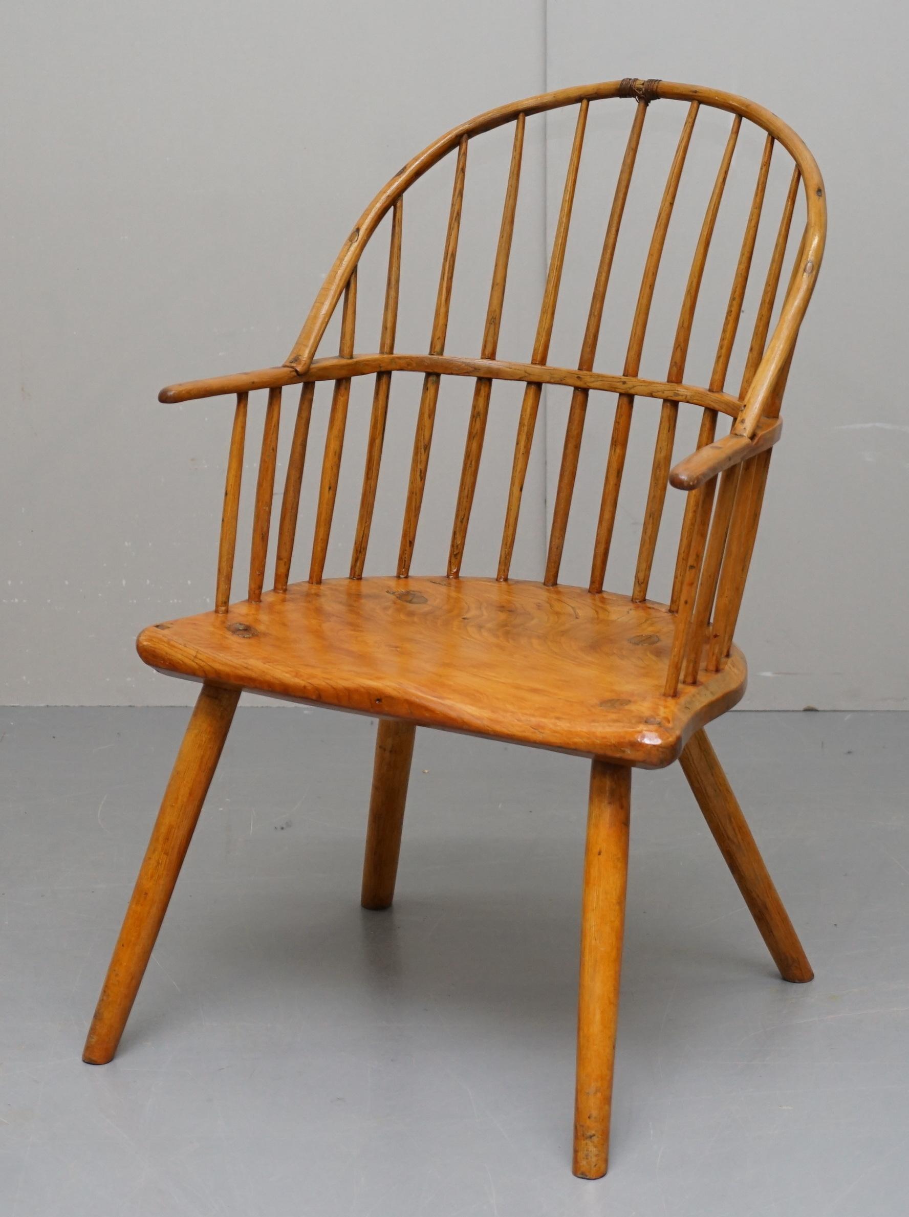 Atemberaubender Windsor-Sessel aus Eibenholz im Primate-Design aus dem 18. Jahrhundert (George III.) im Angebot