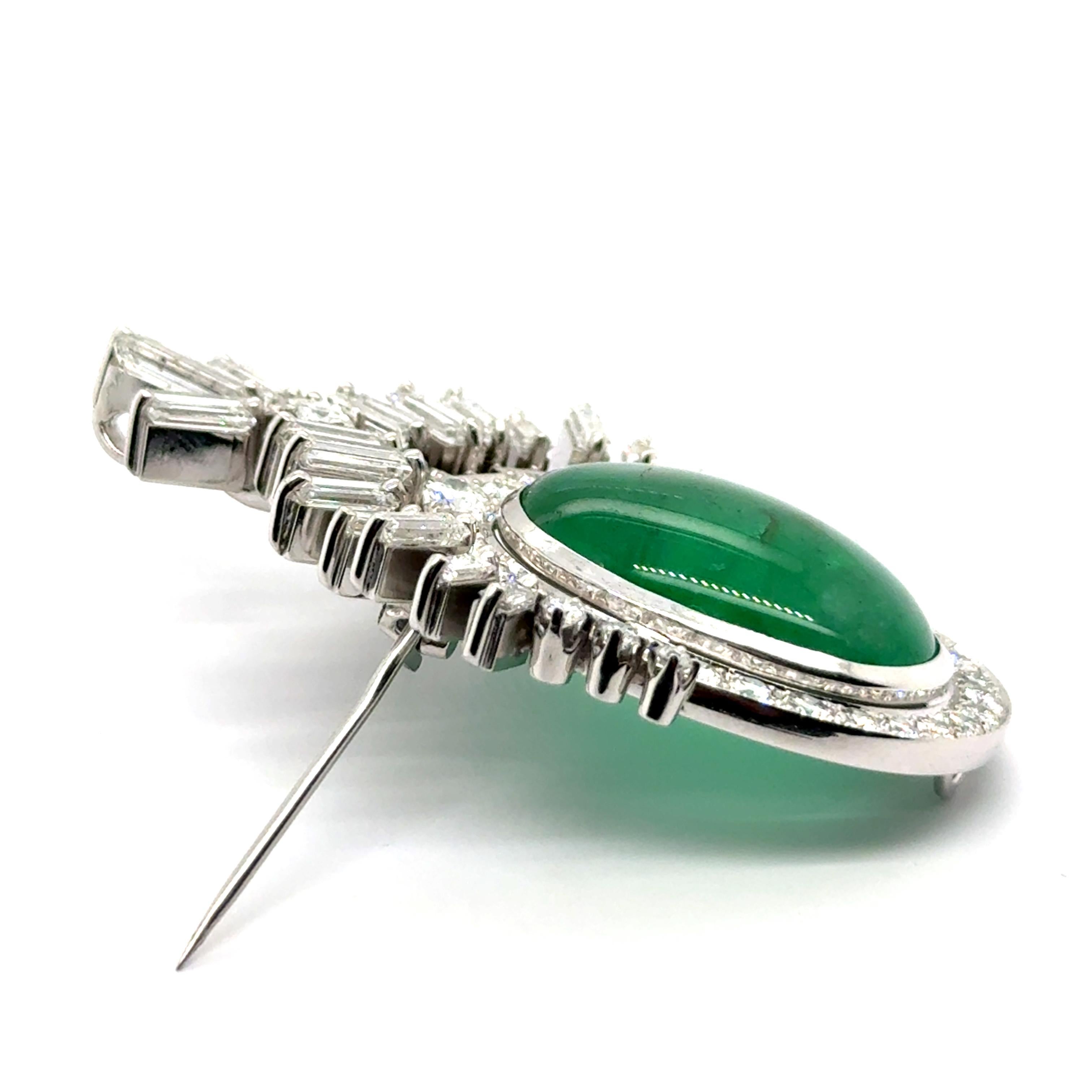 Stunning 19.00 Carat Emerald & Diamond Brooch-Pendant in Platinum 950 For Sale 6