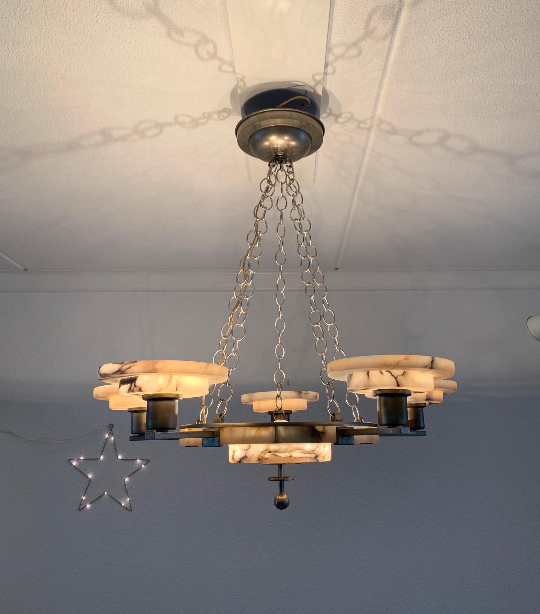 Stunning 1910s Vienna Secession Alabaster and Brass Six-Light Pendant Chandelier In Good Condition In Lisse, NL