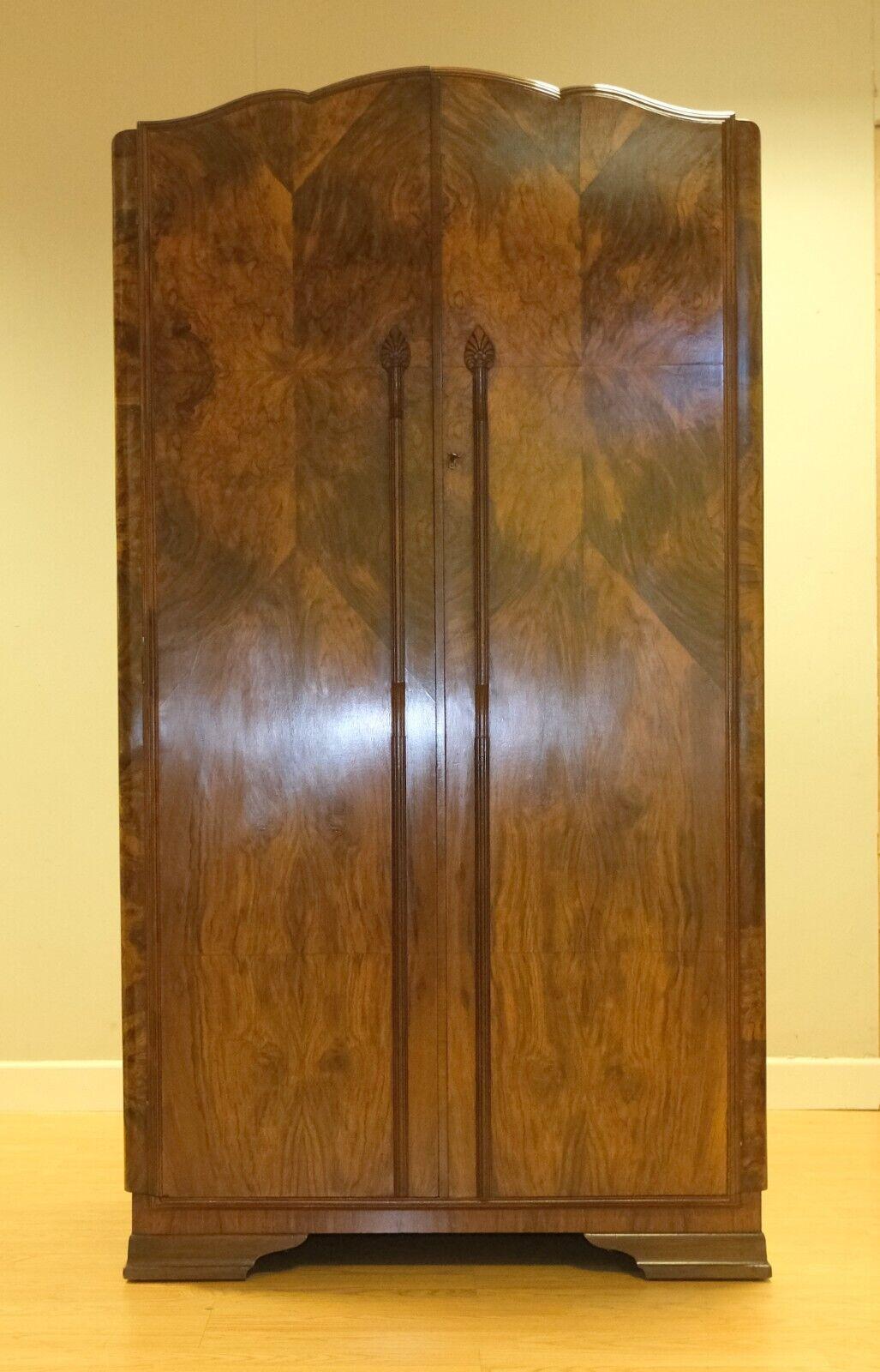 Stunning 1920's Art Deco Burr Small Walnut Wardrobe Serpentine Shape Doors In Good Condition In West Sussex, Pulborough