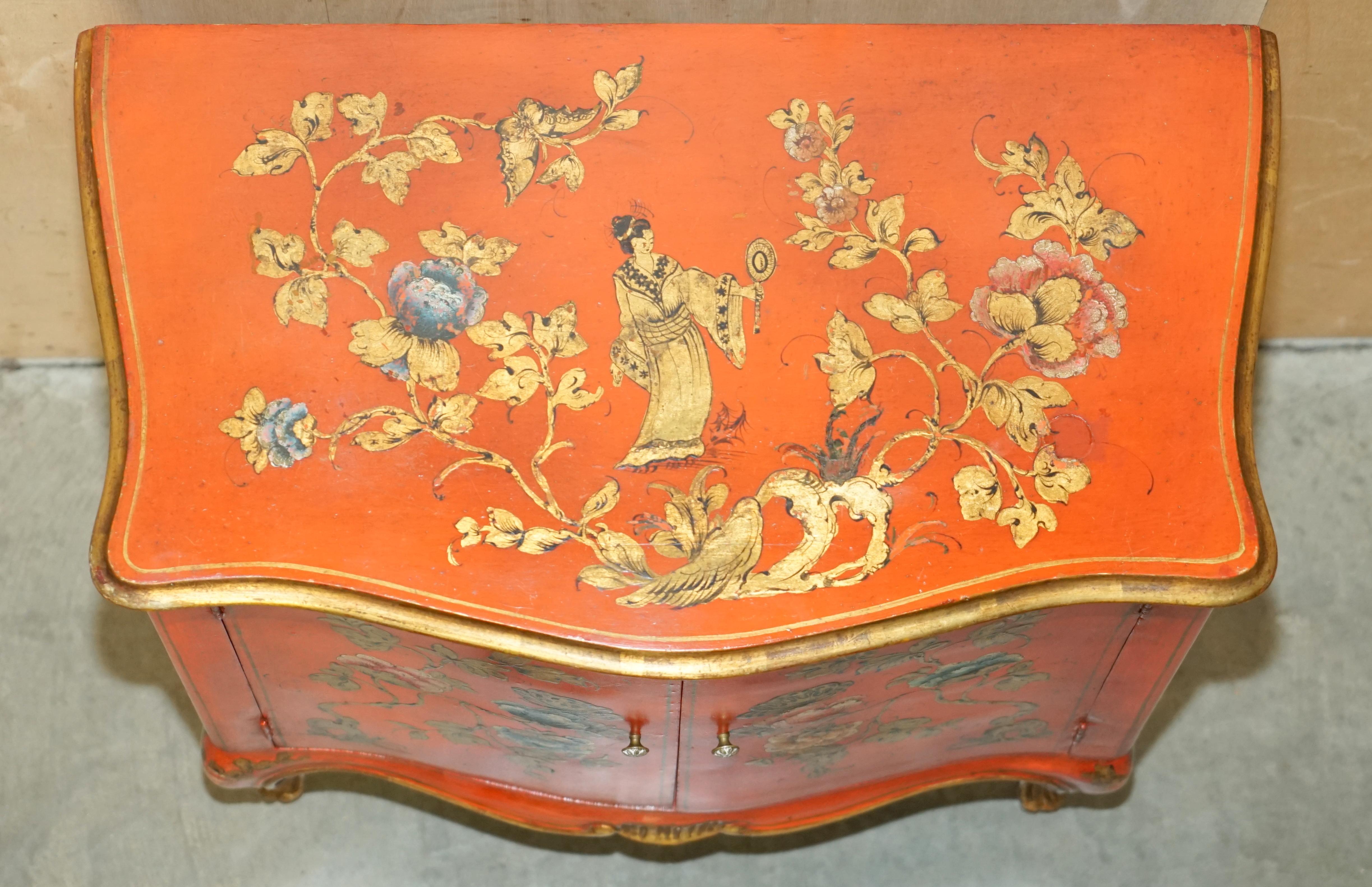 STUNNING 1920's VINTAGE CHINESE CHINOISERIE GEISHA GIRLS LACQUER SIDE CABINET For Sale 5