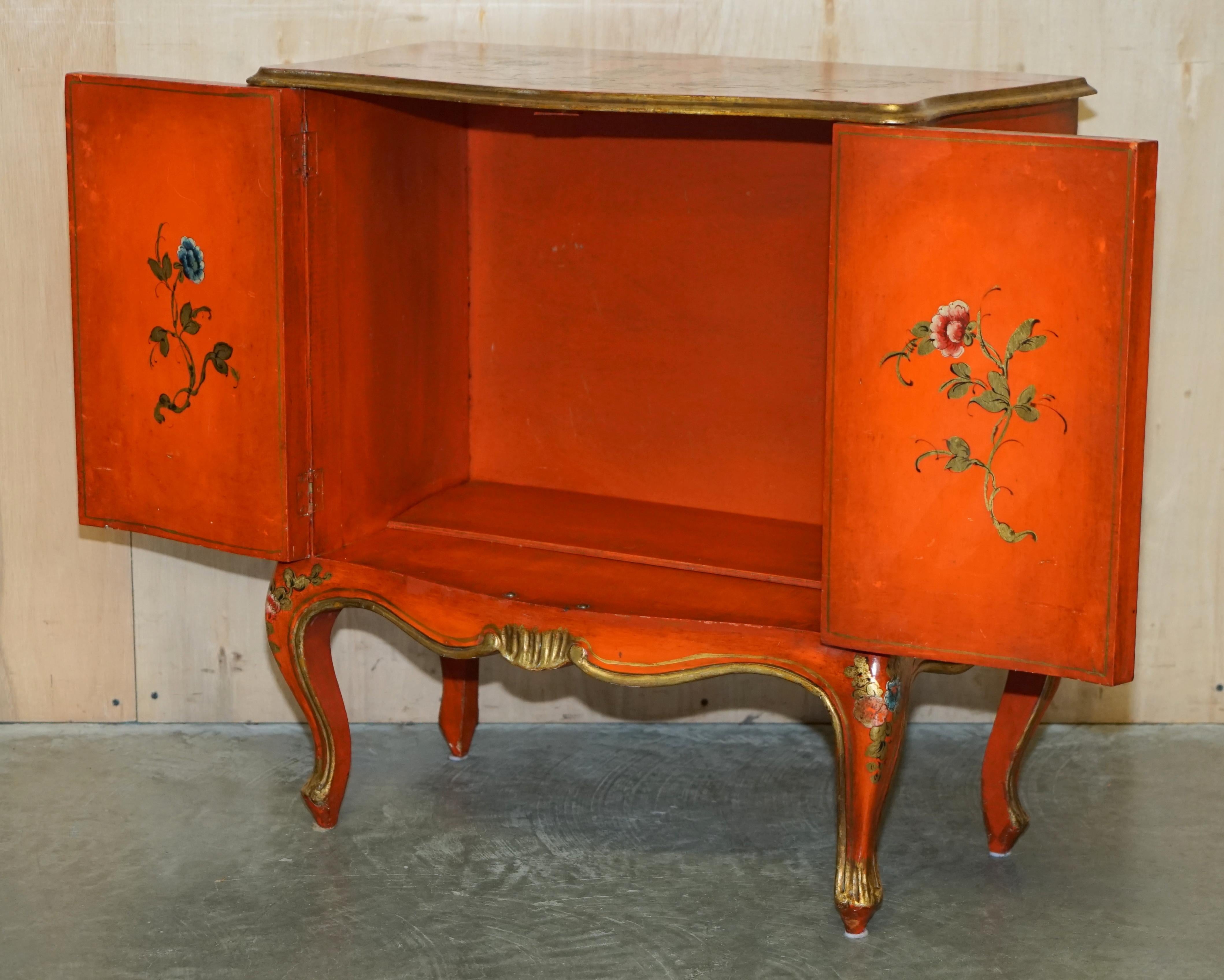 STUNNING 1920's VINTAGE CHINESE CHINOISERIE GEISHA GIRLS LACQUER SIDE CABINET For Sale 11