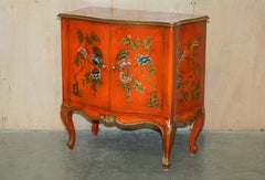 STUNNING 1920's VINTAGE CHINESE CHINOISERIE GEISHA GIRLS LACQUER SIDE CABINET