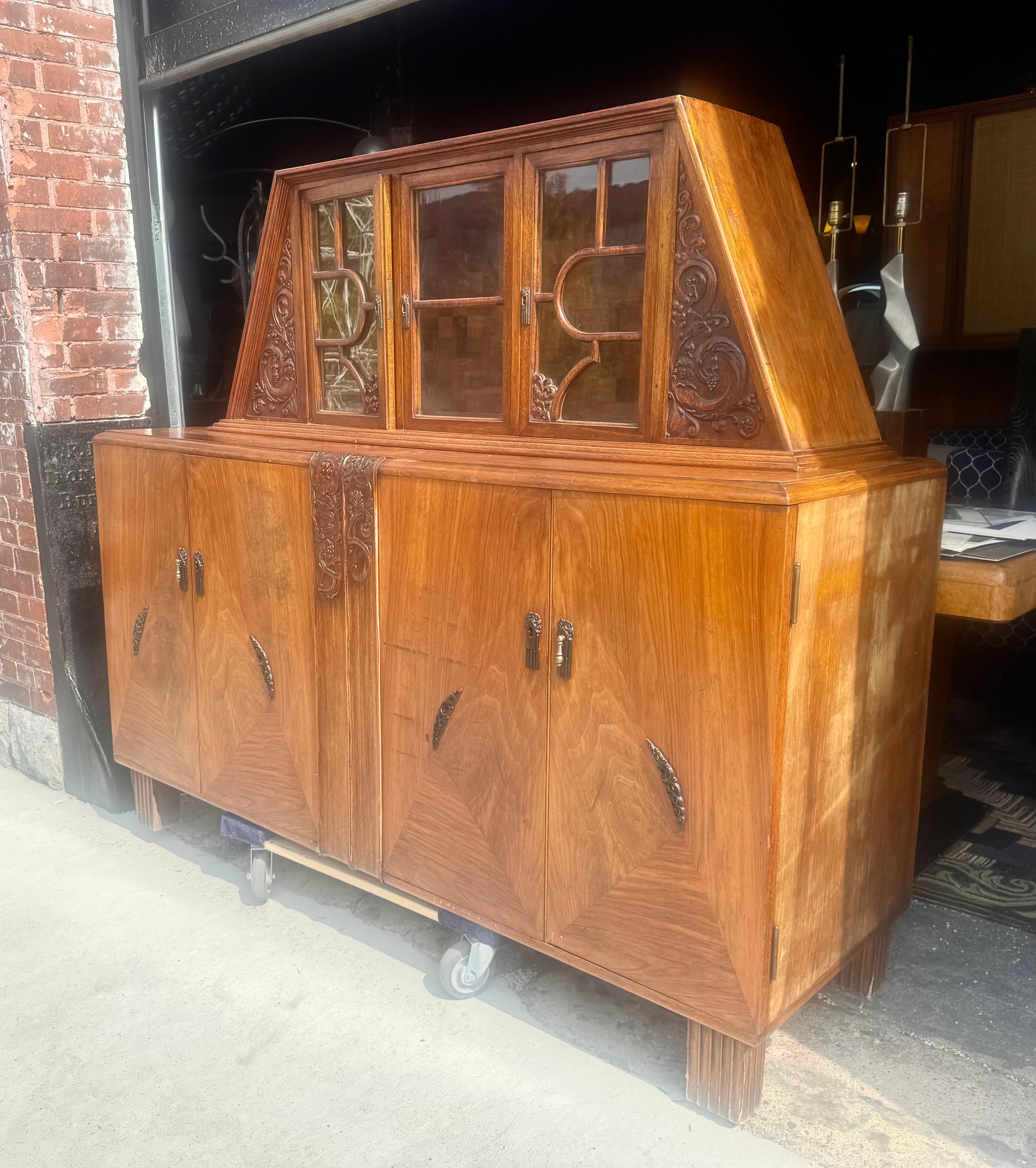 Néerlandais Superbe serveur / armoire de l'école d'Amsterdam Art déco des années 1930 par Piet Kramer en vente